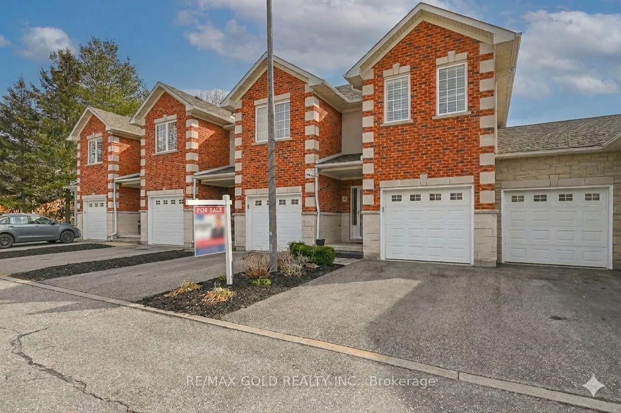 Photo 2 of Unit 9, 81 Valridge Drive, Hamilton, Ancaster — HOMEH
