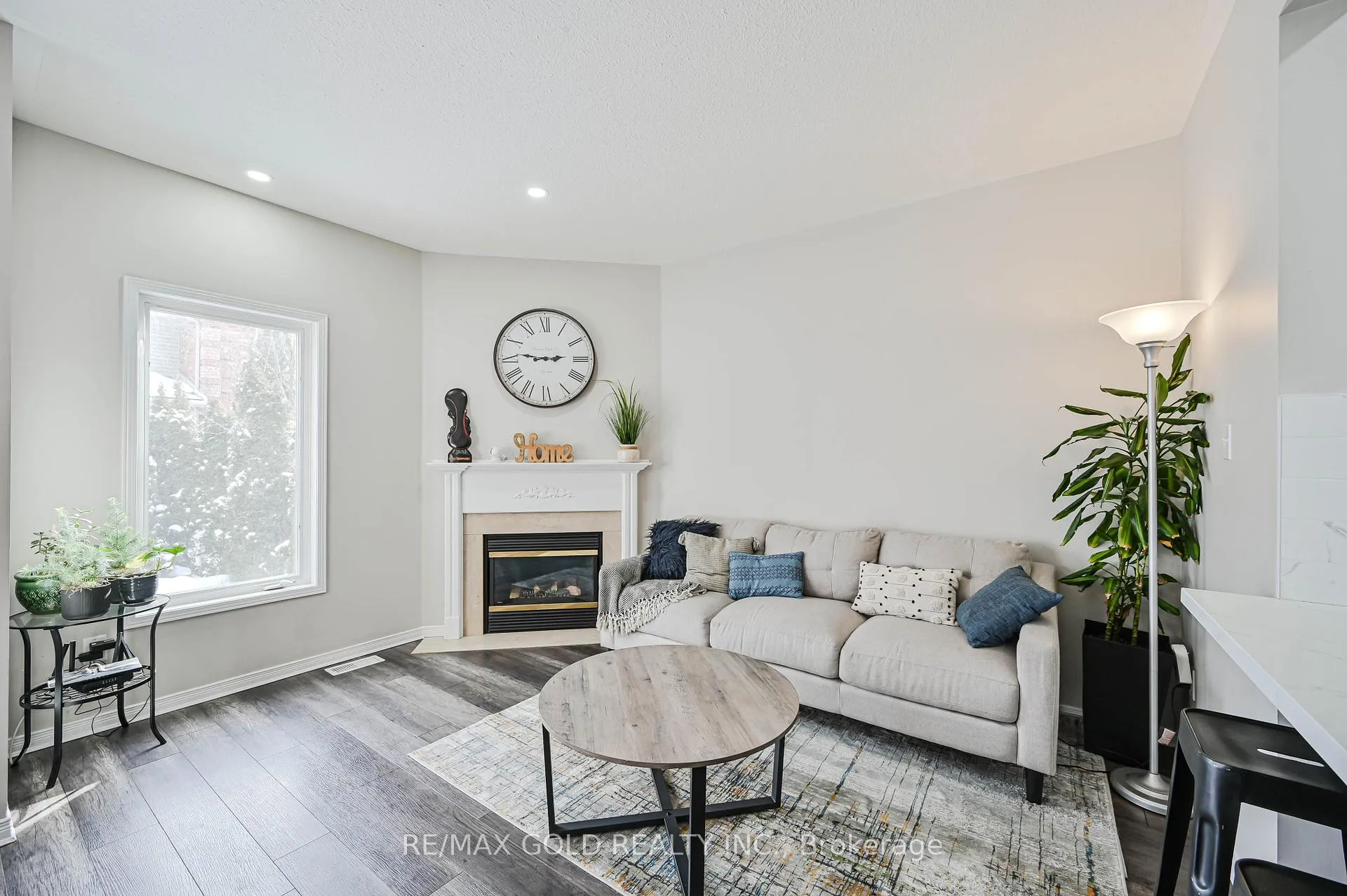 Photo 8 of Unit 9, 81 Valridge Drive, Hamilton, Ancaster — HOMEH