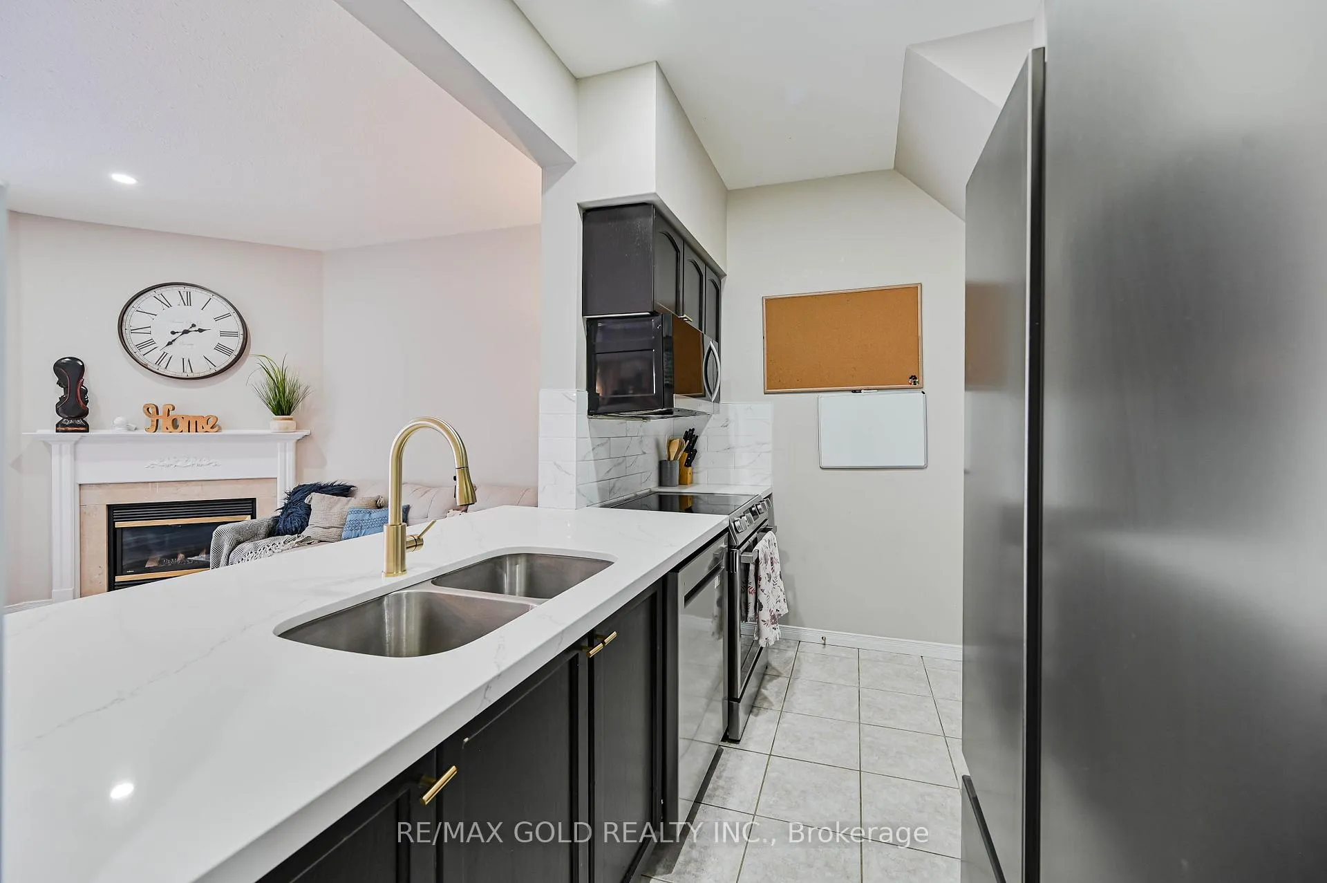 Photo 13 of Unit 9, 81 Valridge Drive, Hamilton, Ancaster — HOMEH