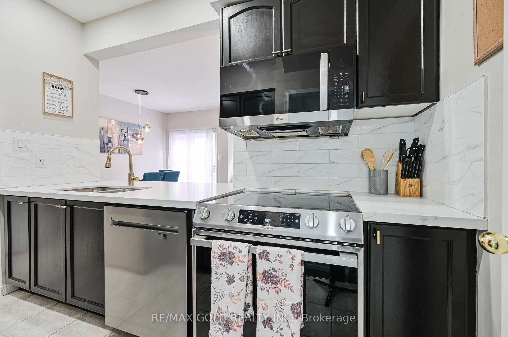 Photo 15 of Unit 9, 81 Valridge Drive, Hamilton, Ancaster — HOMEH