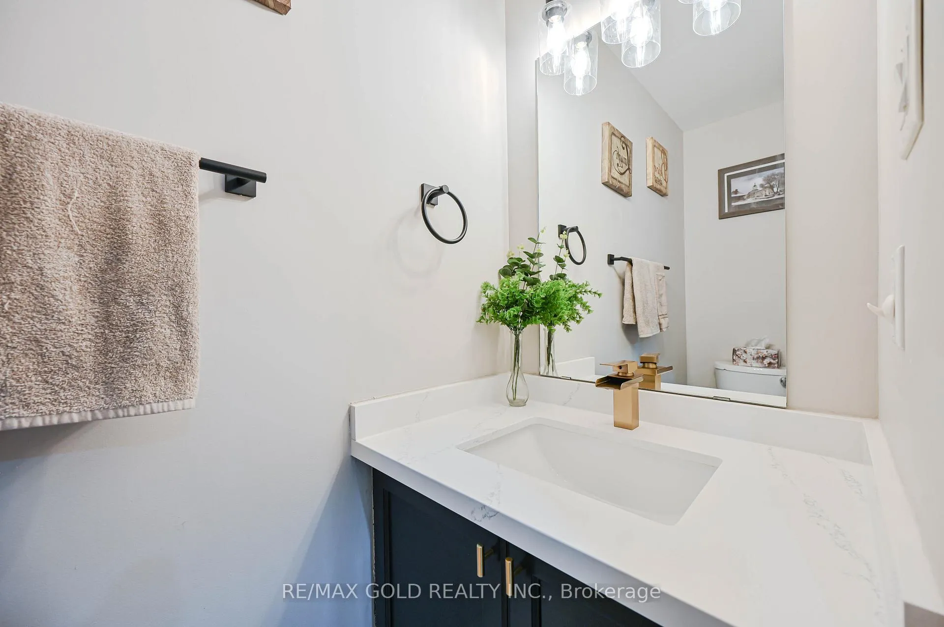 Photo 18 of Unit 9, 81 Valridge Drive, Hamilton, Ancaster — HOMEH