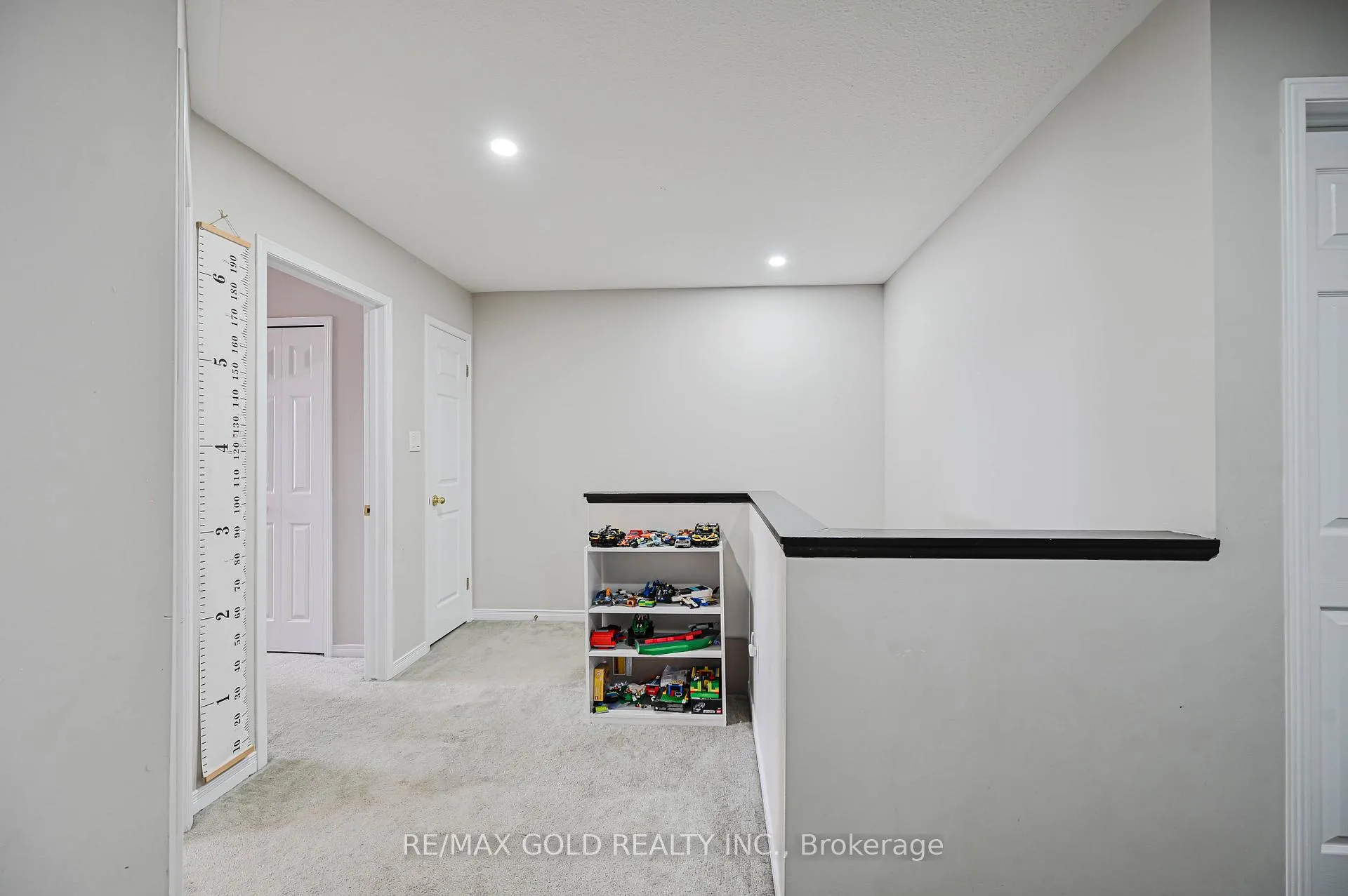 Photo 21 of Unit 9, 81 Valridge Drive, Hamilton, Ancaster — HOMEH
