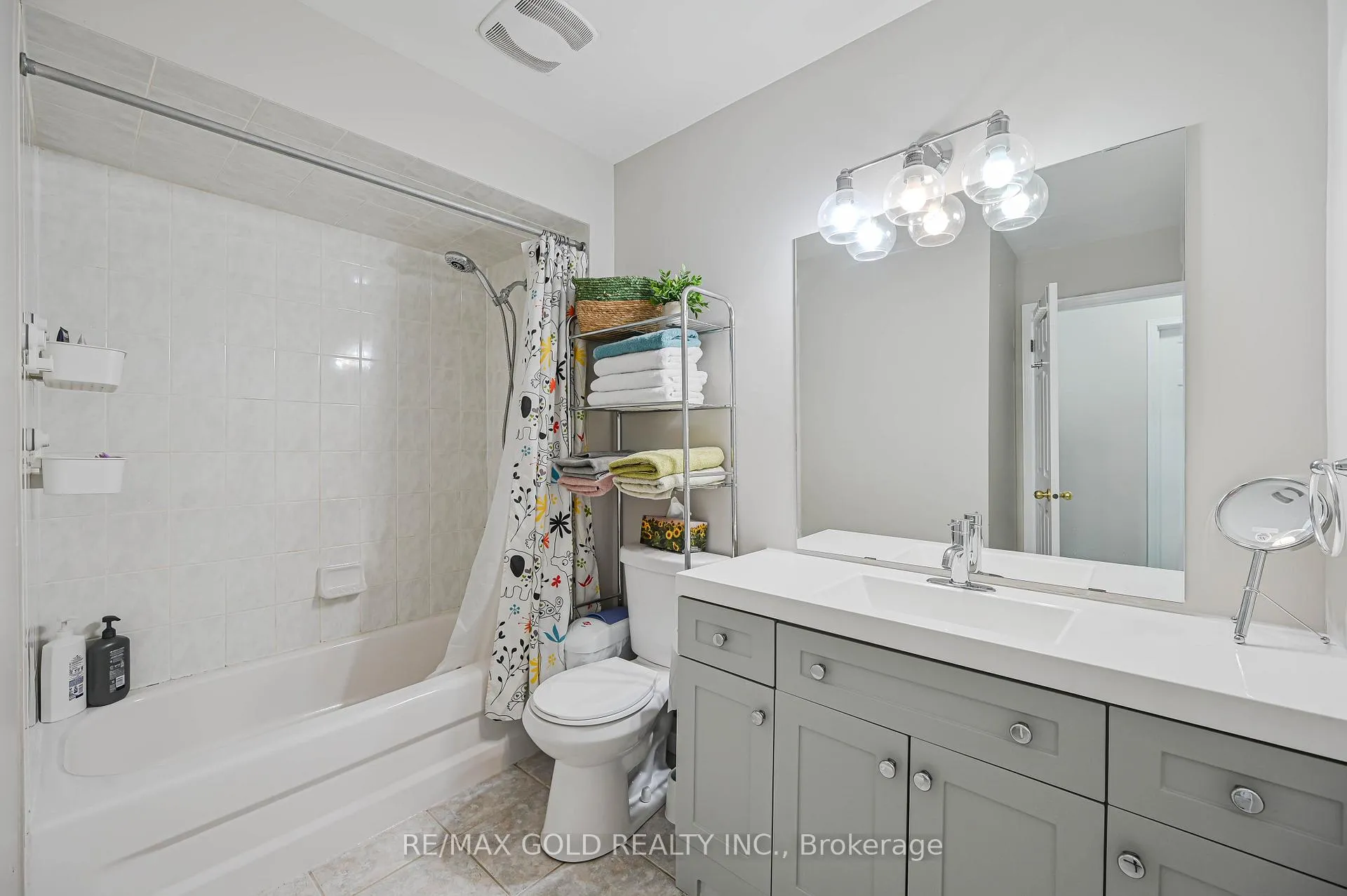 Photo 25 of Unit 9, 81 Valridge Drive, Hamilton, Ancaster — HOMEH