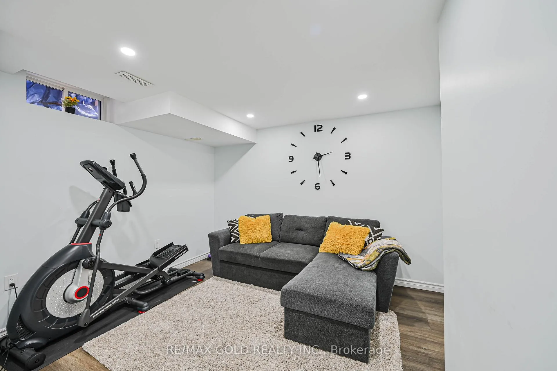 Photo 34 of Unit 9, 81 Valridge Drive, Hamilton, Ancaster — HOMEH