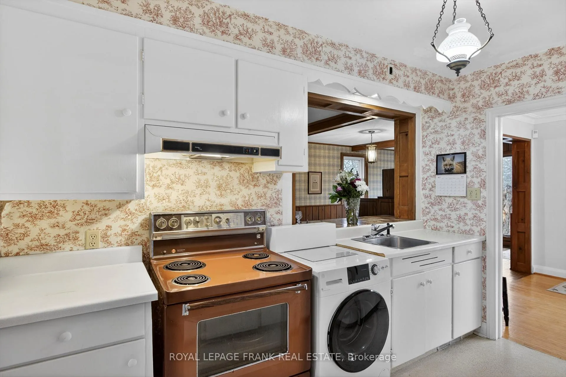 Photo 16 of 221 Geraldine Avenue, Peterborough, Northcrest Ward 5 — HOMEH
