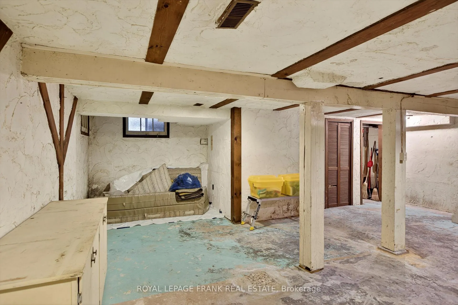 Photo 36 of 221 Geraldine Avenue, Peterborough, Northcrest Ward 5 — HOMEH