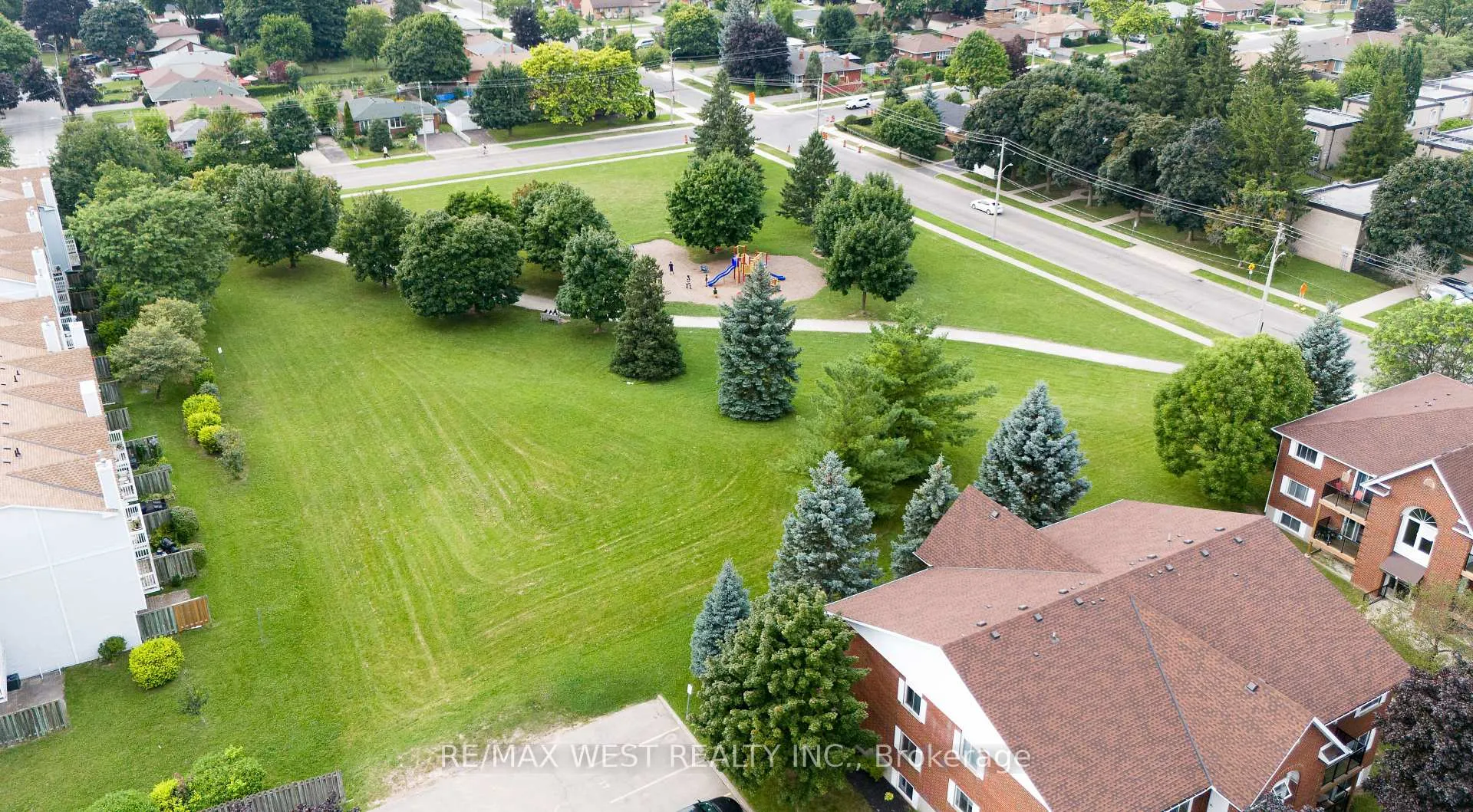 Photo 2 of Unit 911, 565 Greenfield Avenue, Kitchener, Vanier - Kitchener — HOMEH