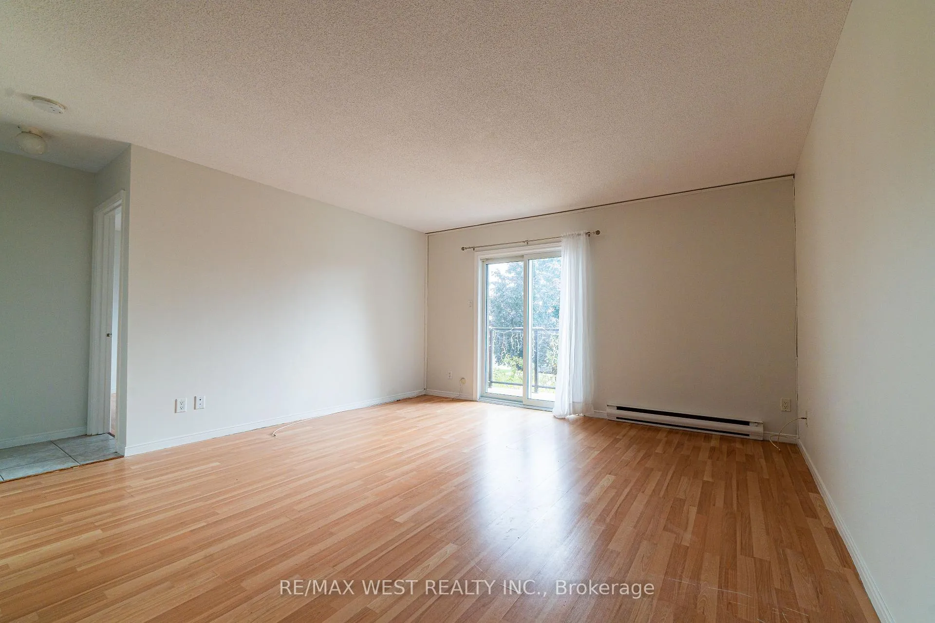 Photo 4 of Unit 911, 565 Greenfield Avenue, Kitchener, Vanier - Kitchener — HOMEH