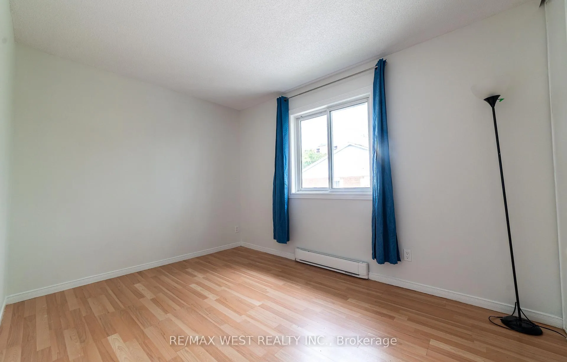 Photo 12 of Unit 911, 565 Greenfield Avenue, Kitchener, Vanier - Kitchener — HOMEH