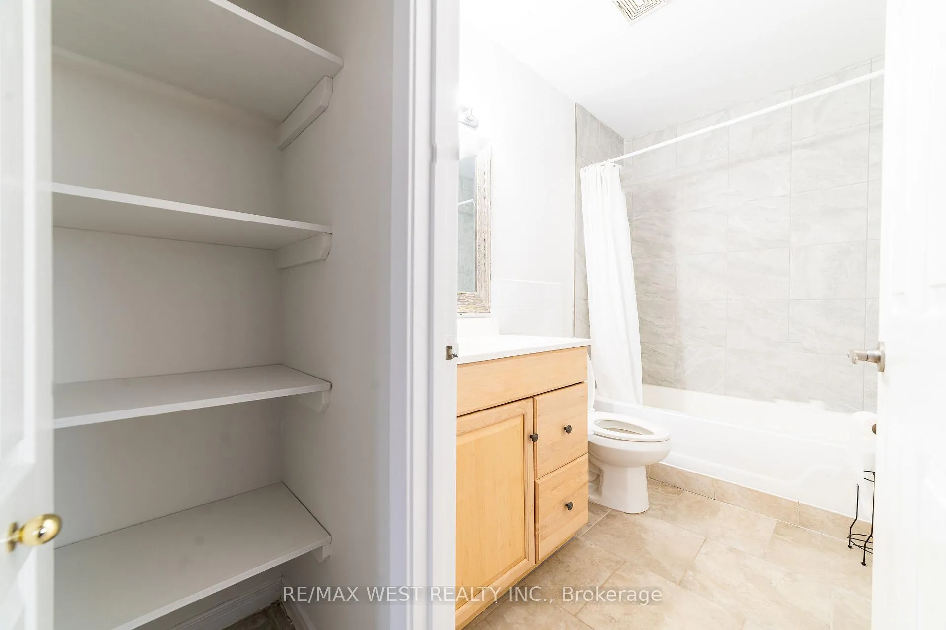 Photo 14 of Unit 911, 565 Greenfield Avenue, Kitchener, Vanier - Kitchener — HOMEH
