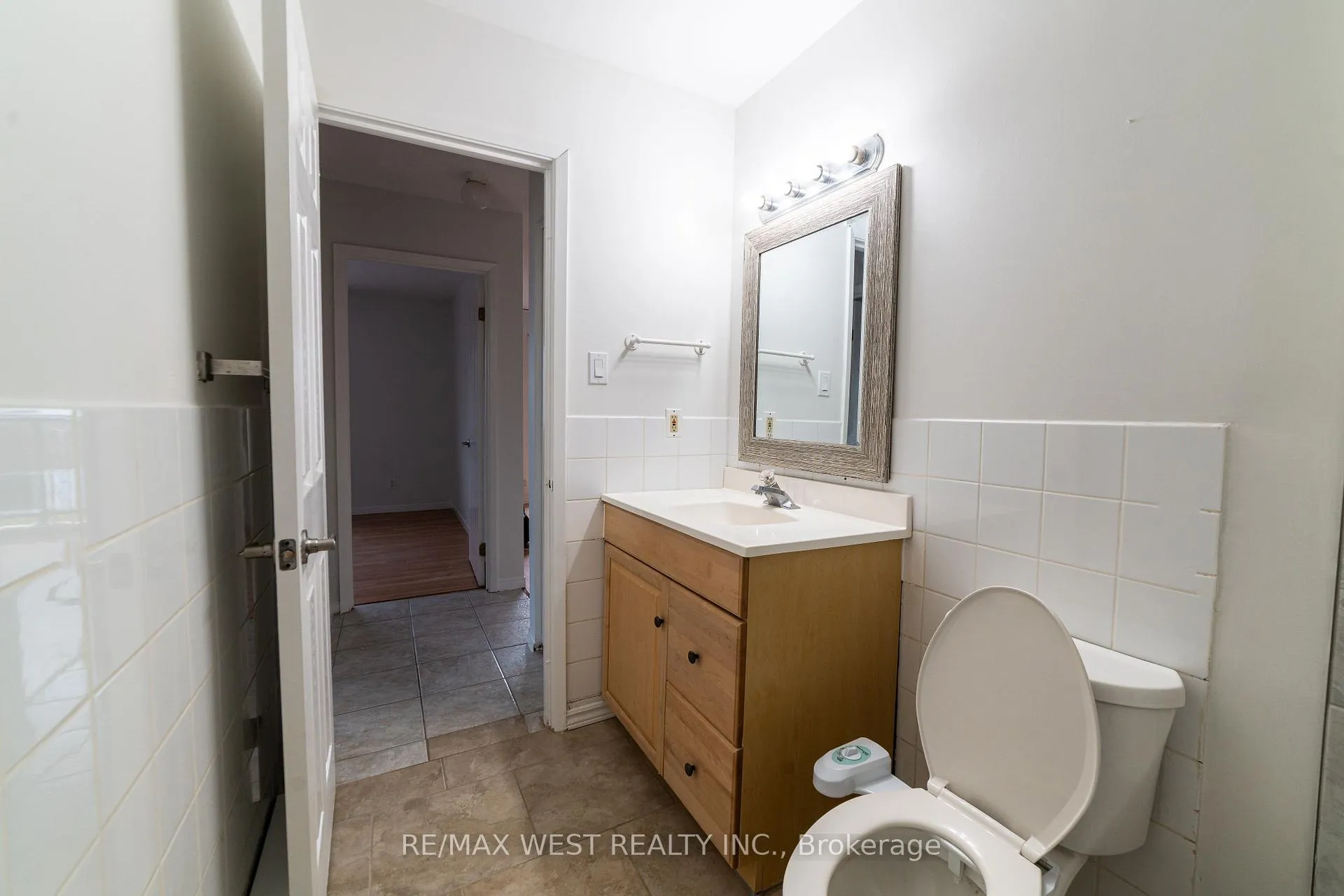 Photo 17 of Unit 911, 565 Greenfield Avenue, Kitchener, Vanier - Kitchener — HOMEH