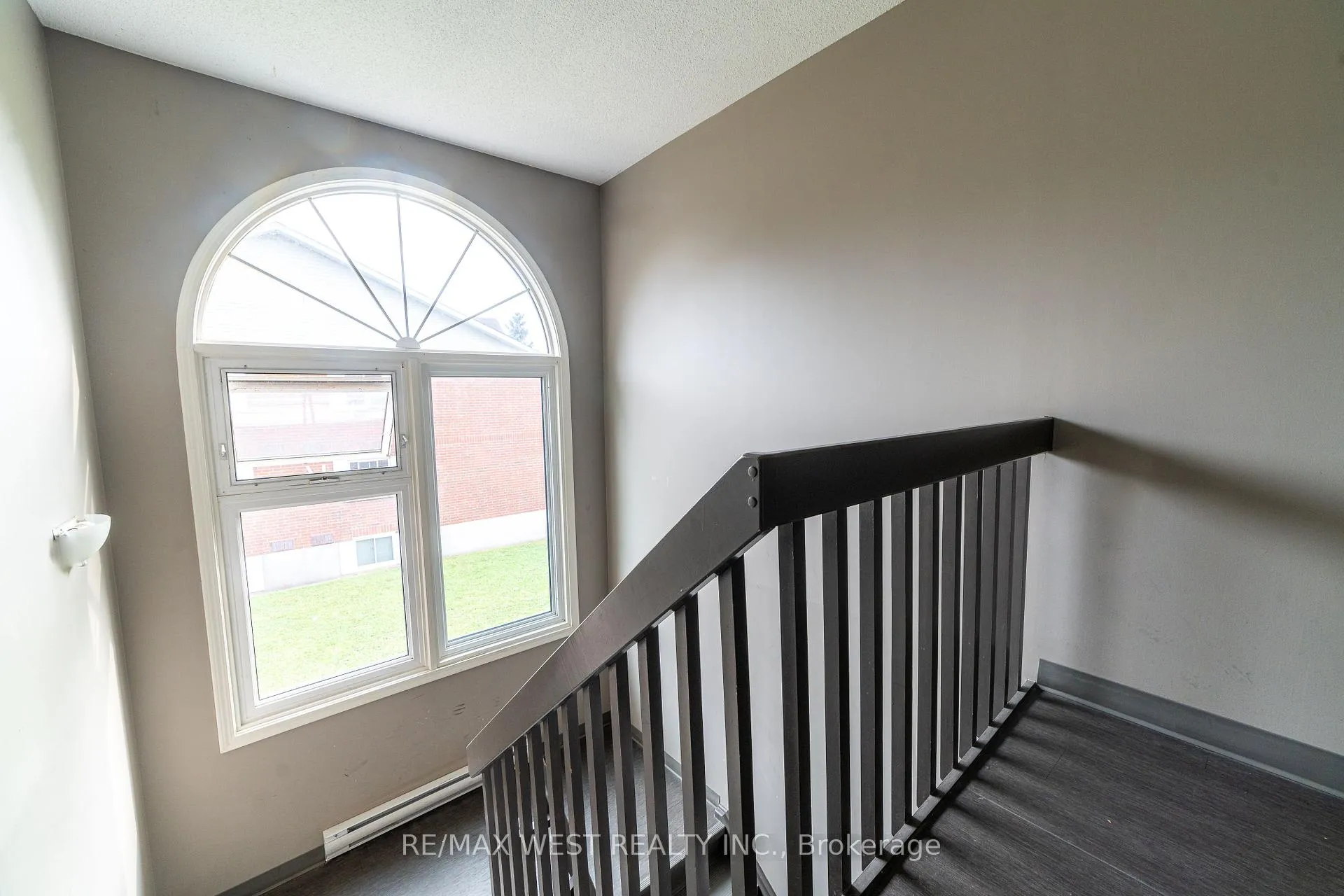 Photo 22 of Unit 911, 565 Greenfield Avenue, Kitchener, Vanier - Kitchener — HOMEH