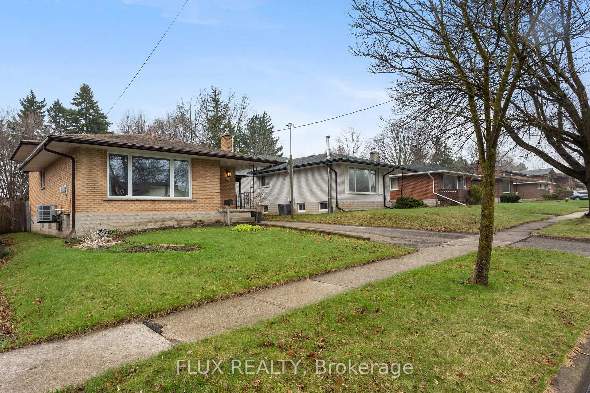Photo 6 of 122 Sweetbriar Drive, Kitchener — HOMEH