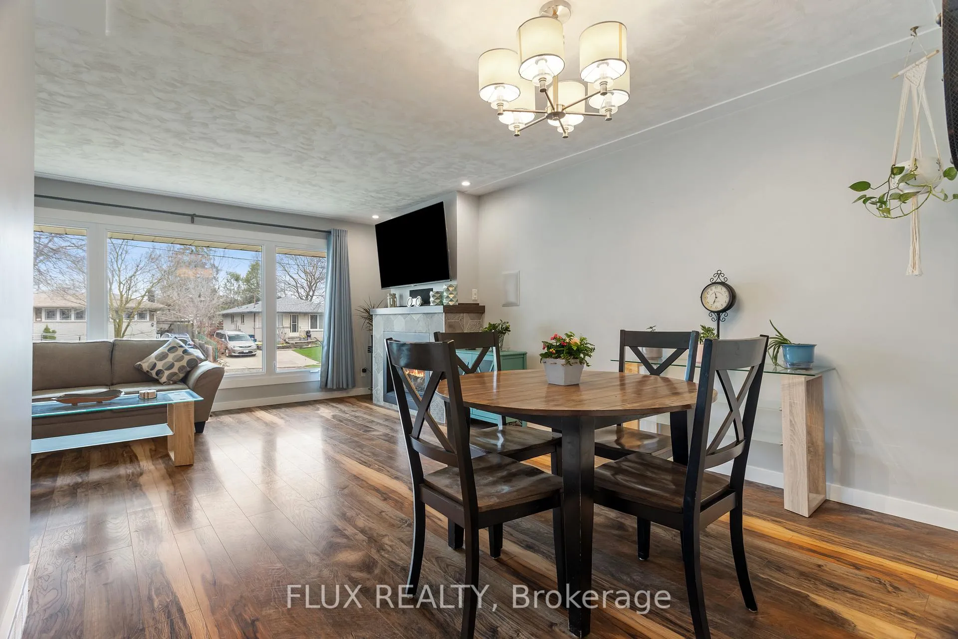 Photo 18 of 122 Sweetbriar Drive, Kitchener — HOMEH