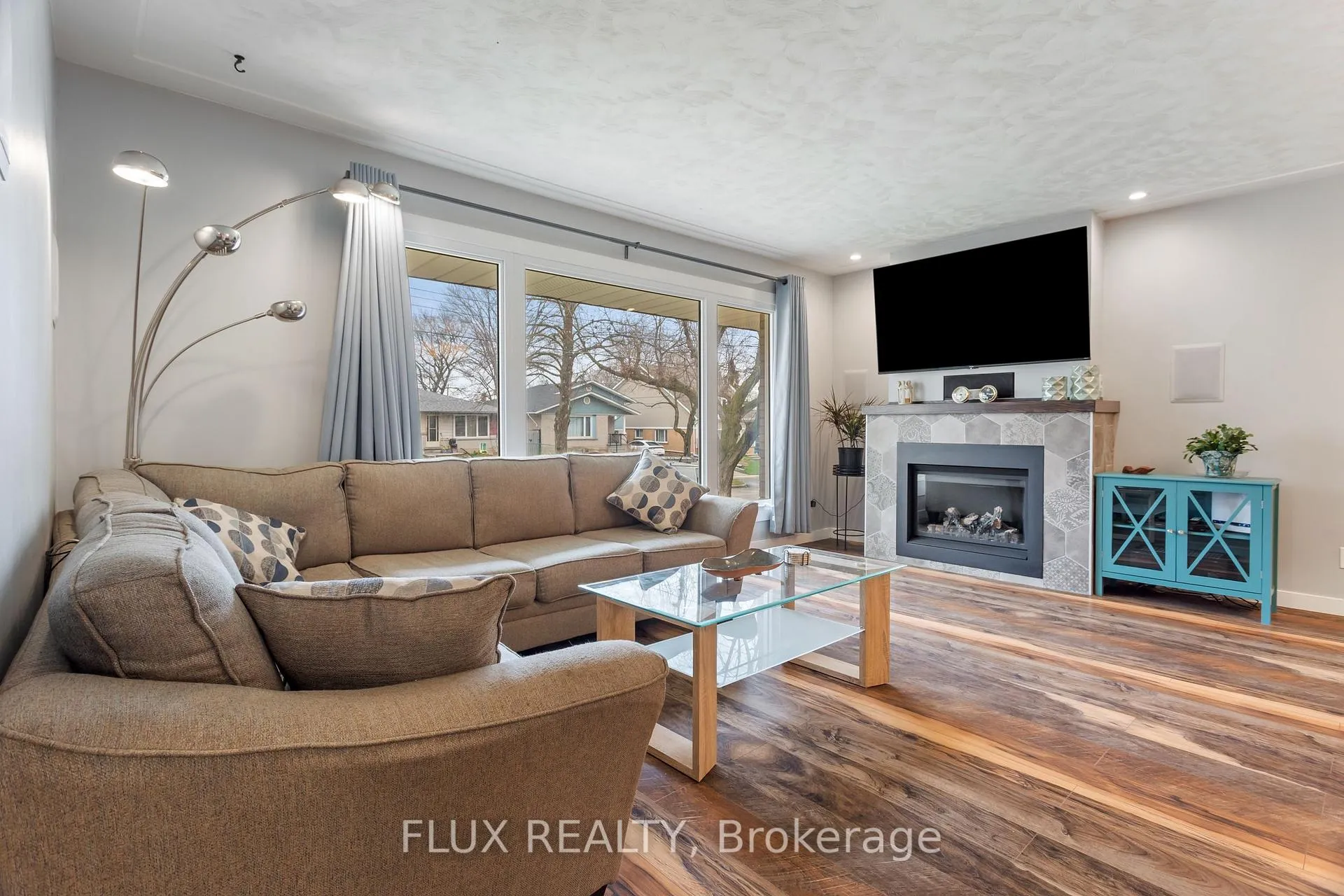 Photo 24 of 122 Sweetbriar Drive, Kitchener — HOMEH