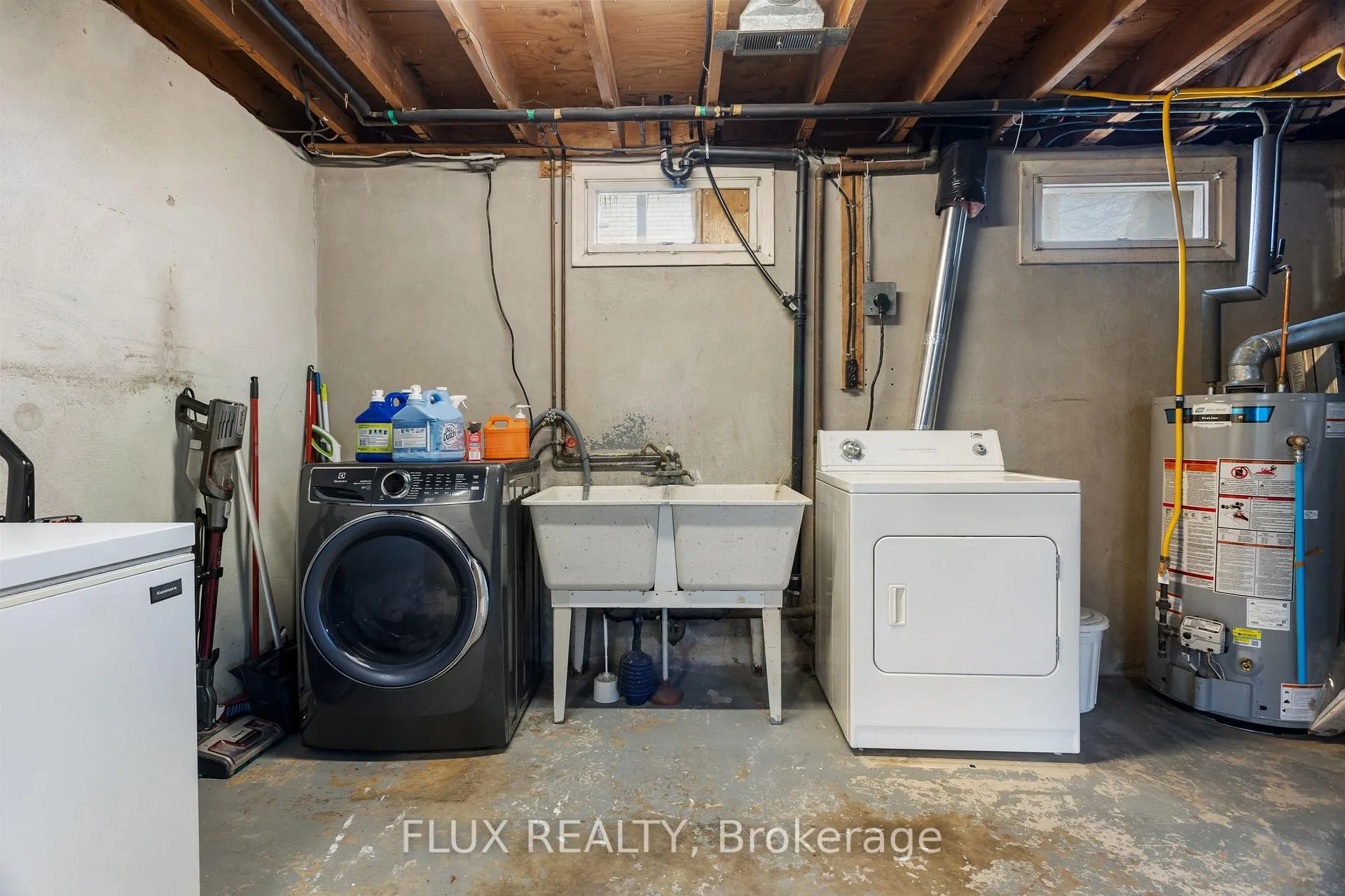 Photo 39 of 122 Sweetbriar Drive, Kitchener — HOMEH
