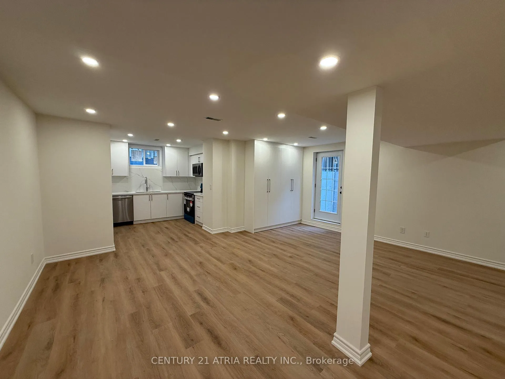Photo 4 of 15 Hashbury Place, Markham, Thornlea — HOMEH