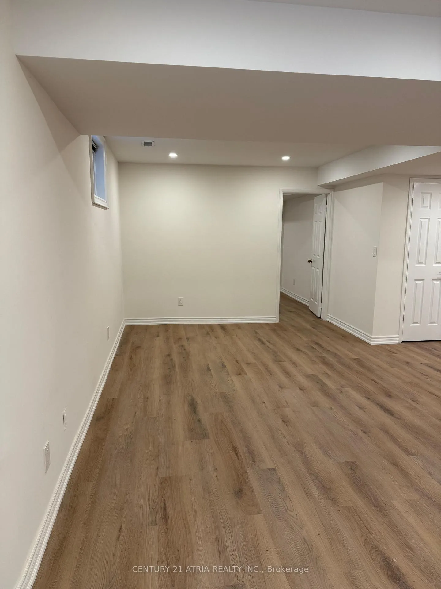 Photo 5 of 15 Hashbury Place, Markham, Thornlea — HOMEH