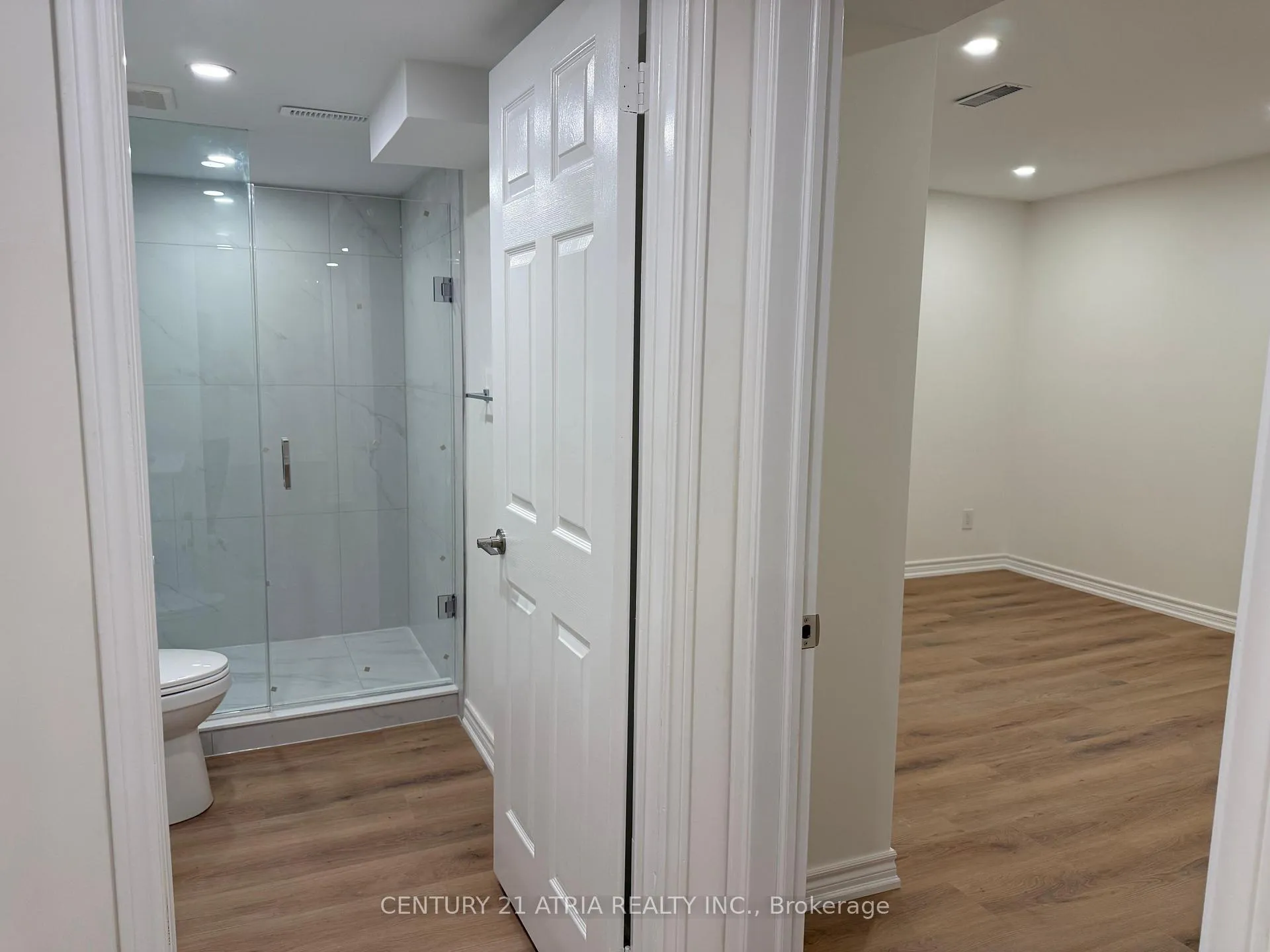 Photo 12 of 15 Hashbury Place, Markham, Thornlea — HOMEH