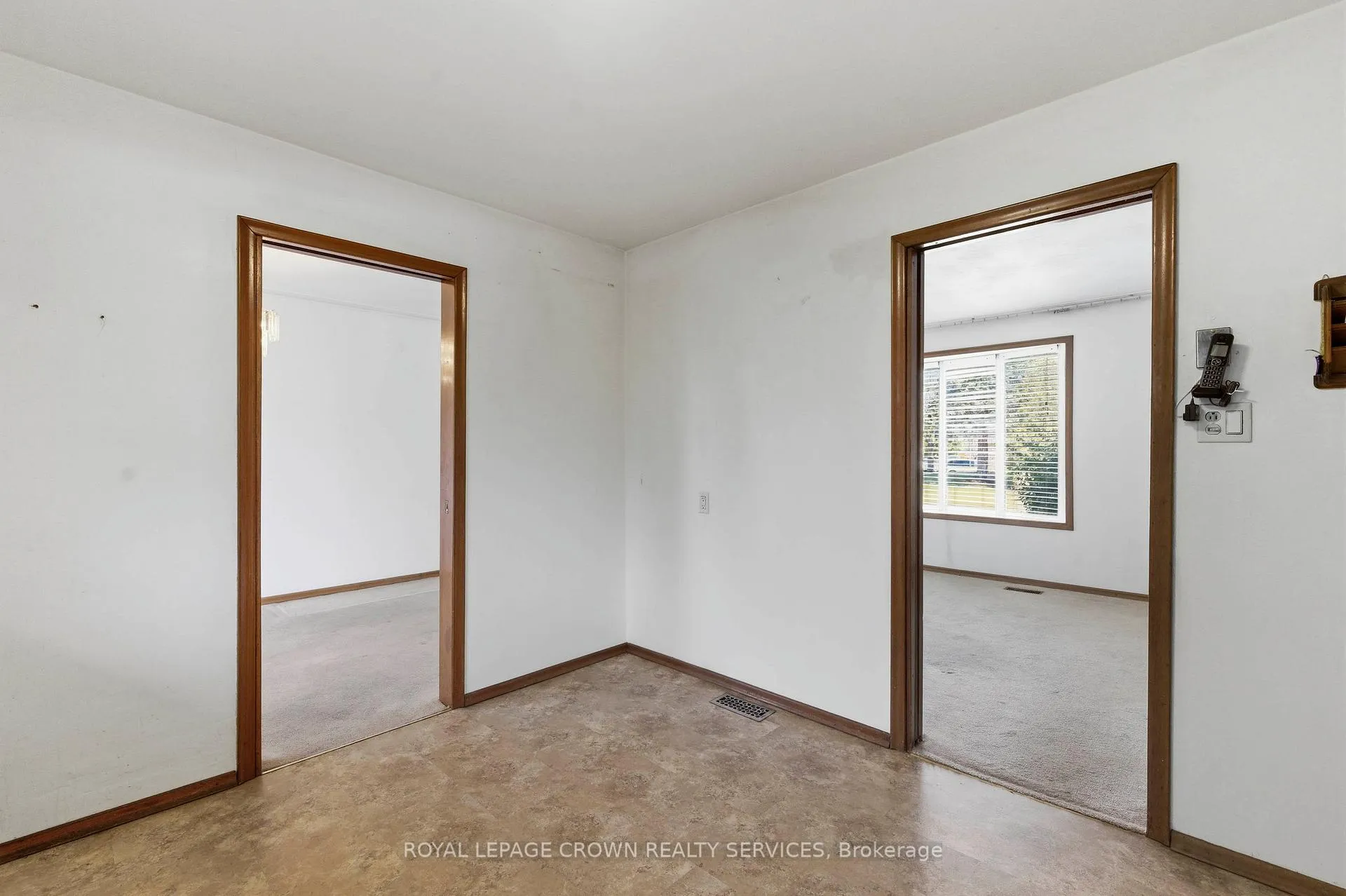 Photo 10 of 7 Lichty Crescent, Kitchener — HOMEH