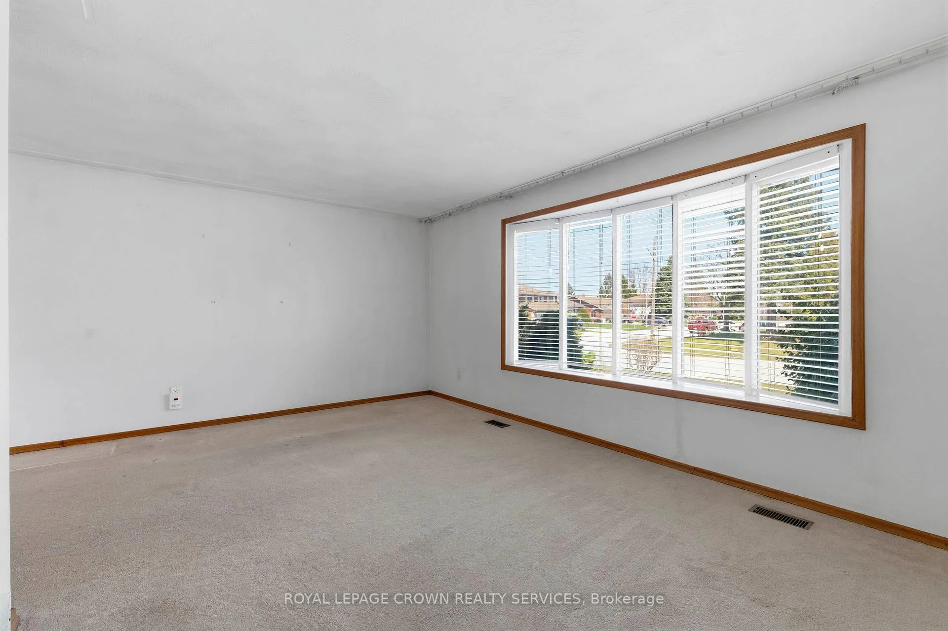 Photo 16 of 7 Lichty Crescent, Kitchener — HOMEH