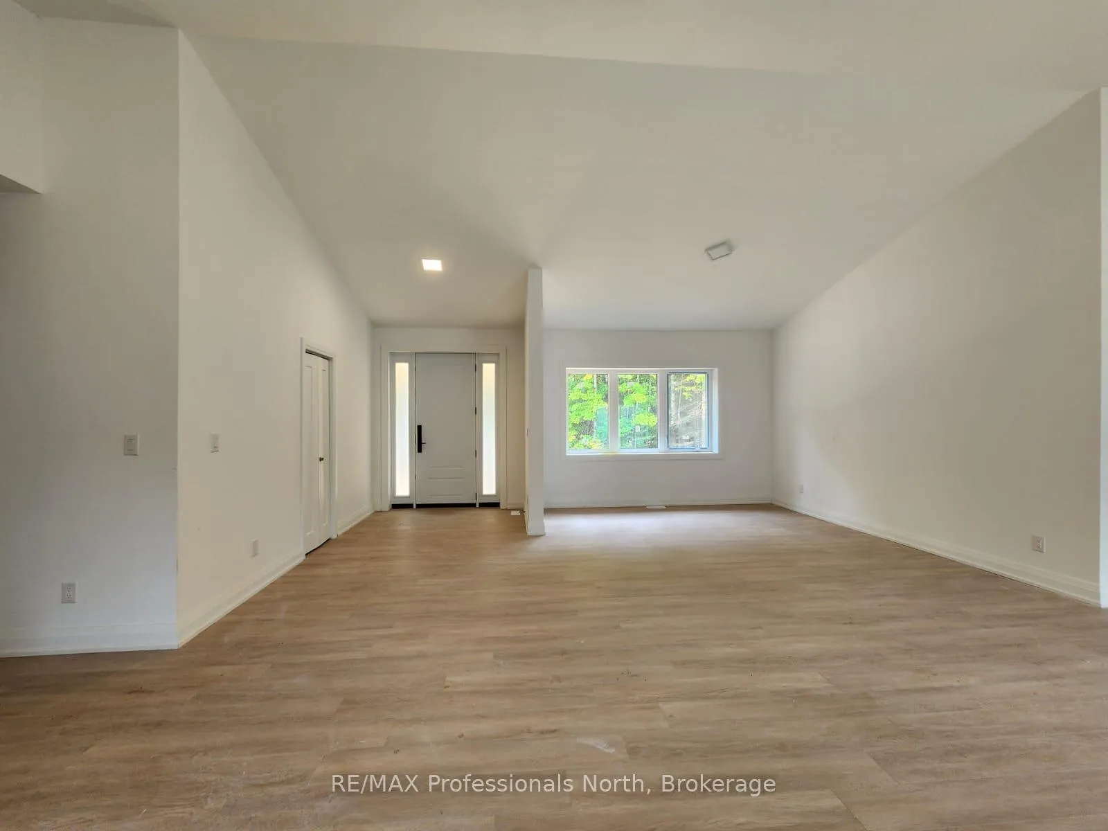 Photo 3 of 282 Echo Ridge Road, Kearney — HOMEH