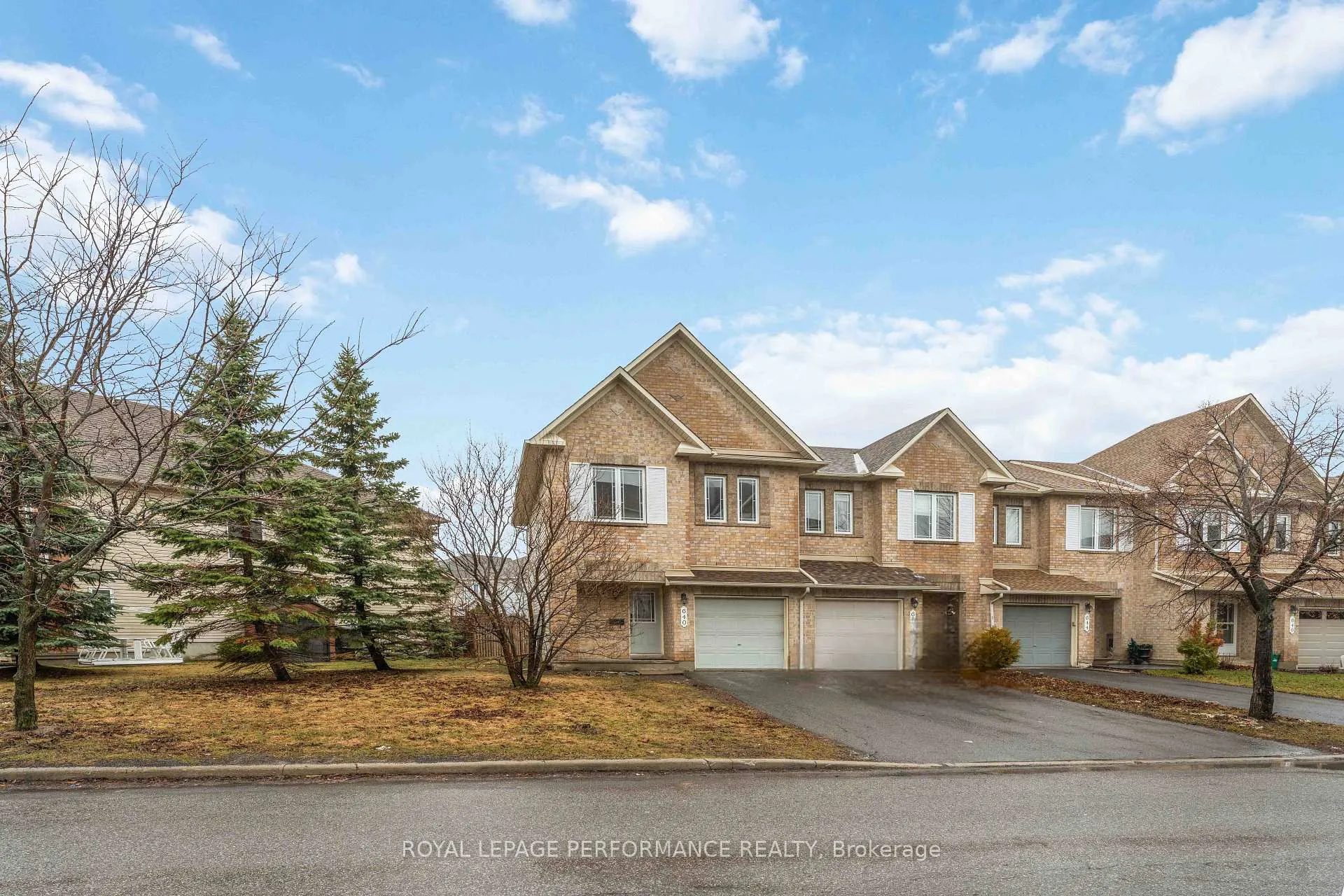Photo 2 of 640 Louis Toscano Drive W, Ottawa, Avalon East — HOMEH