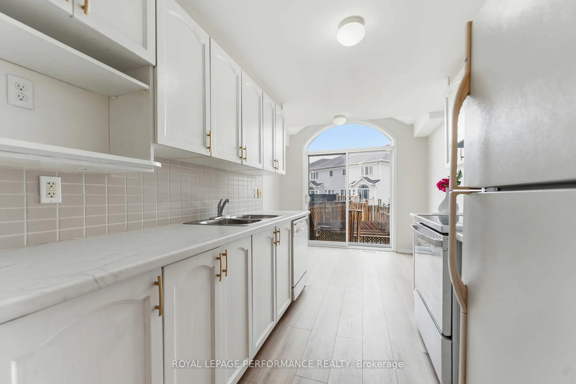 Photo 13 of 640 Louis Toscano Drive W, Ottawa, Avalon East — HOMEH