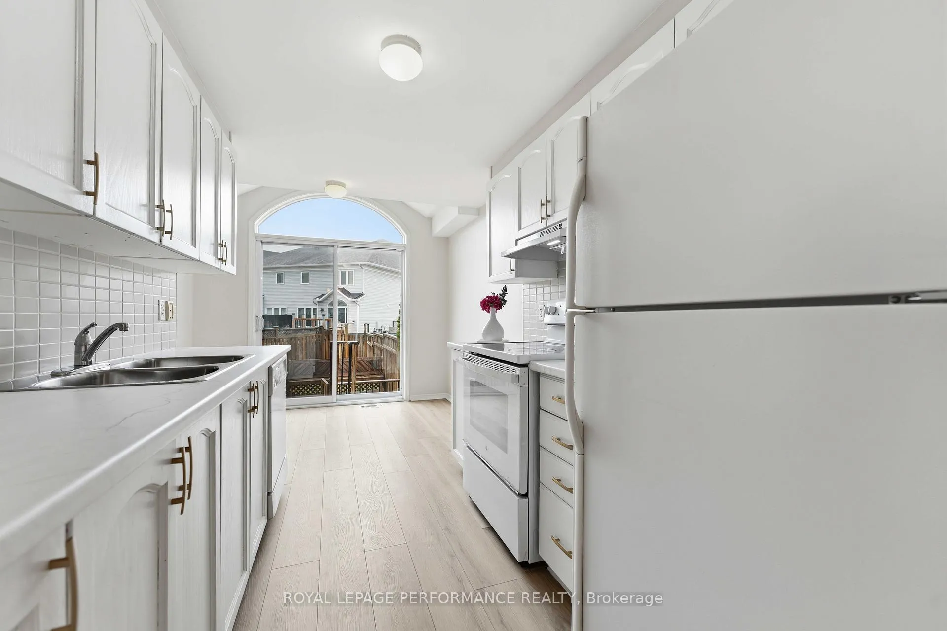 Photo 14 of 640 Louis Toscano Drive W, Ottawa, Avalon East — HOMEH