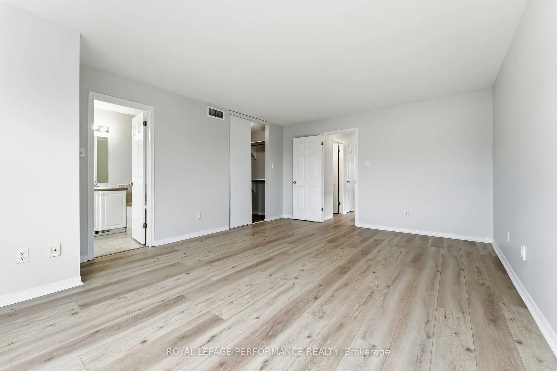 Photo 20 of 640 Louis Toscano Drive W, Ottawa, Avalon East — HOMEH