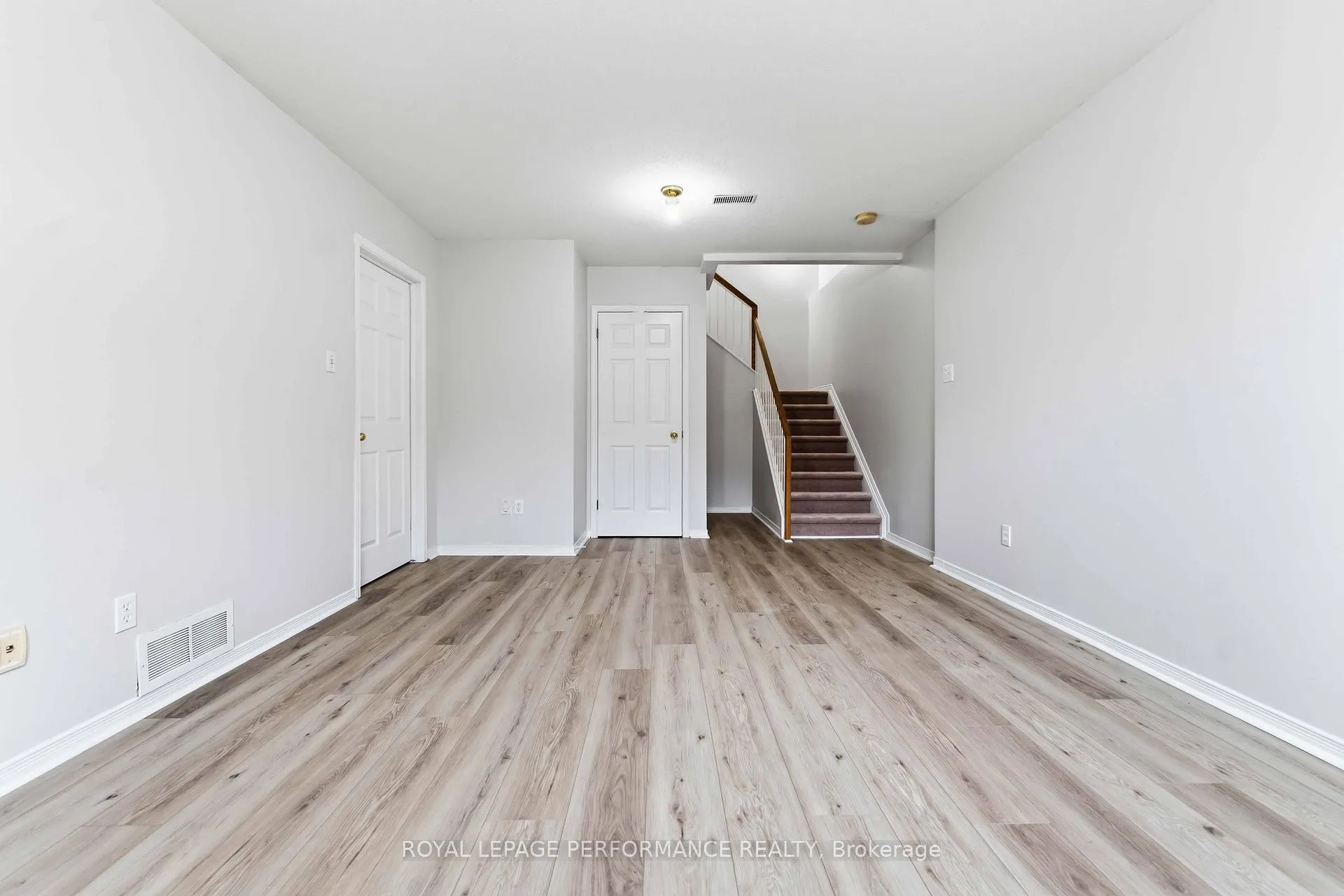 Photo 27 of 640 Louis Toscano Drive W, Ottawa, Avalon East — HOMEH