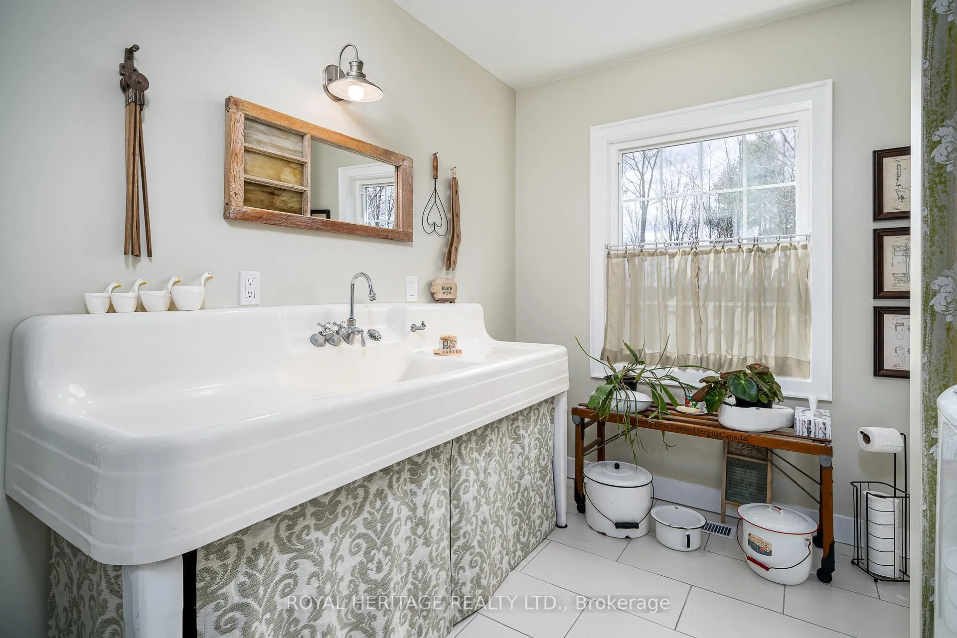 Photo 15 of 699 Cooper Road, Madoc — HOMEH
