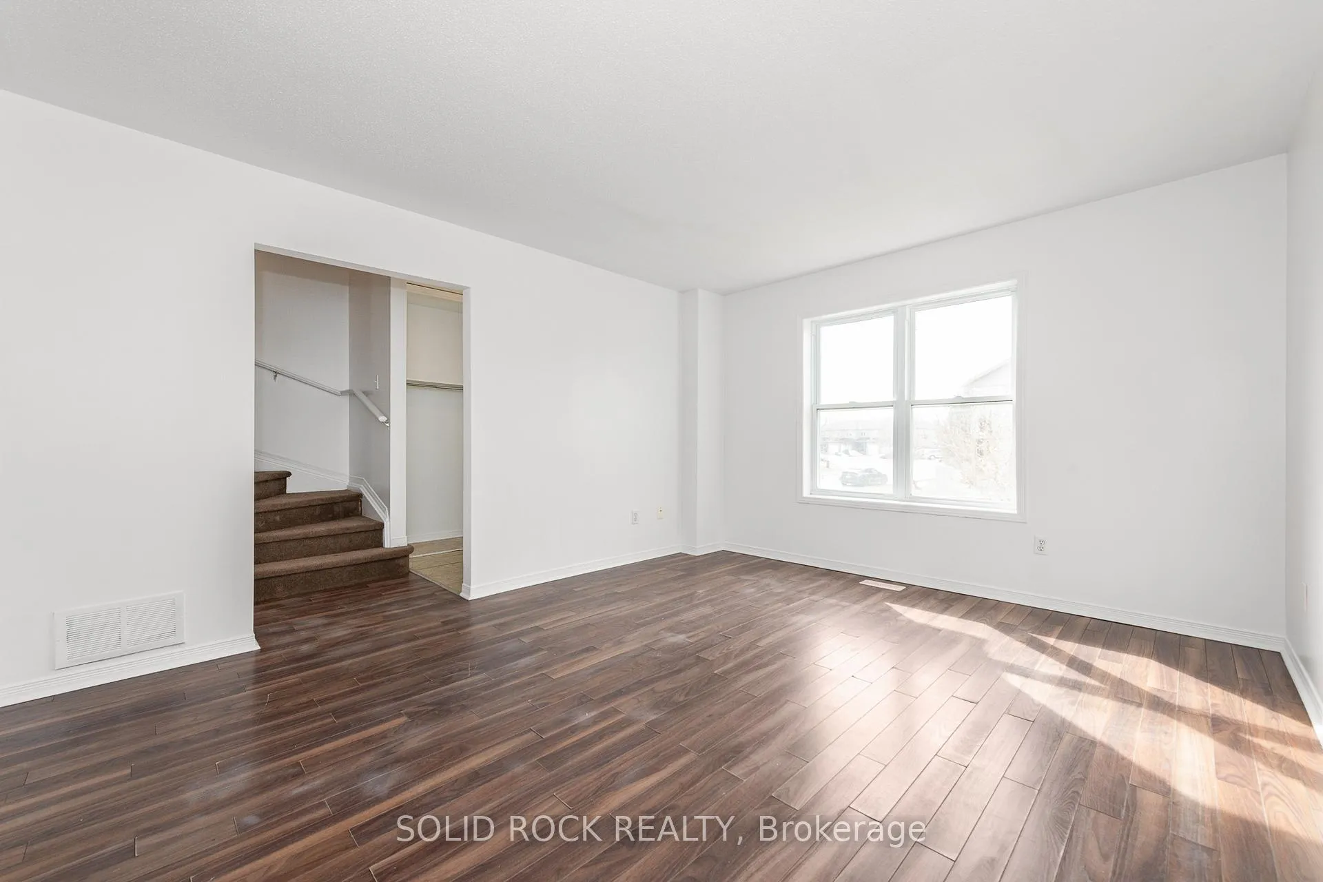 Photo 7 of 17 Johnston Street, Carleton Place — HOMEH