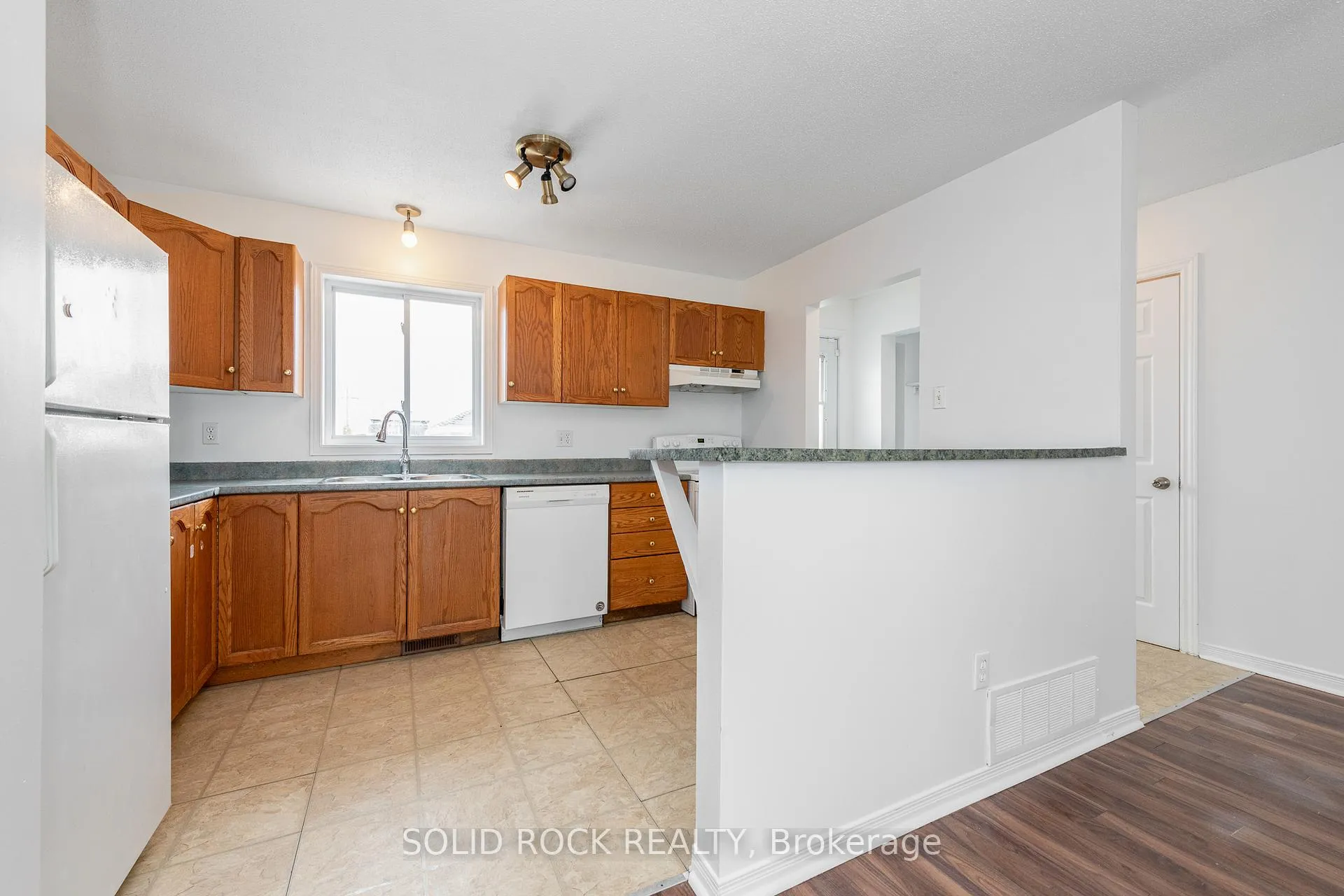 Photo 12 of 17 Johnston Street, Carleton Place — HOMEH