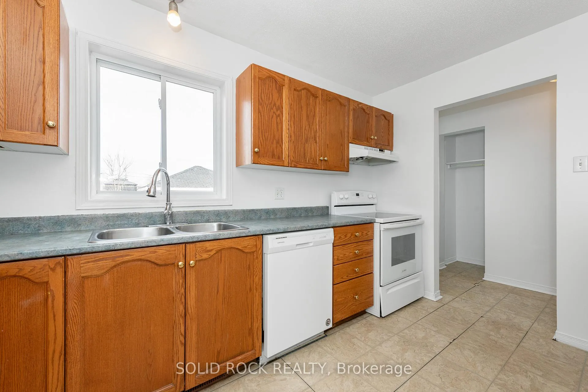 Photo 15 of 17 Johnston Street, Carleton Place — HOMEH