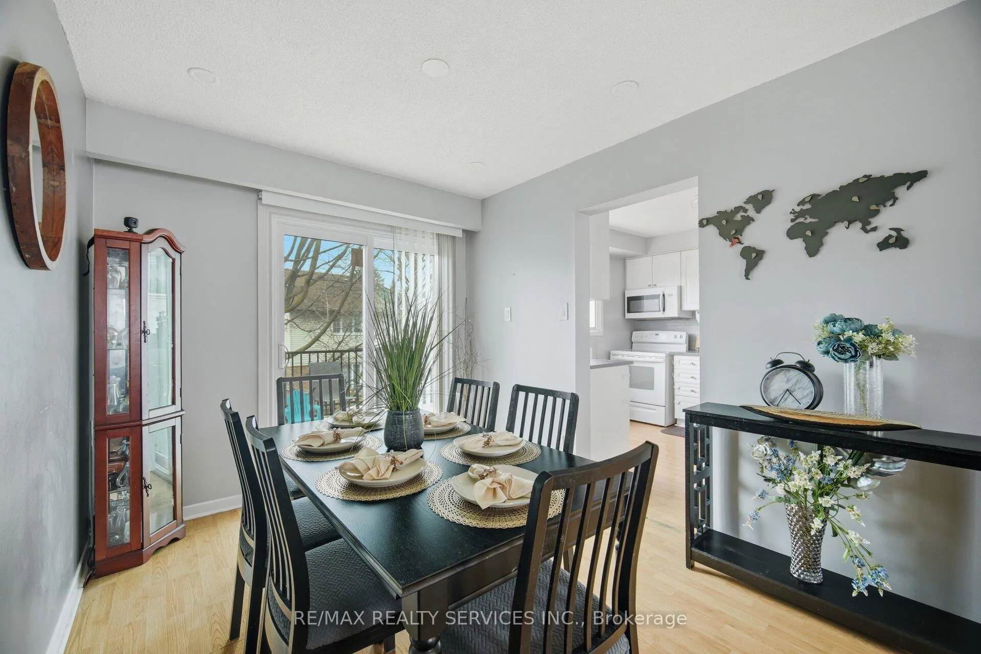 Photo 17 of 22 Rushmore Crescent W, Brampton, Heart Lake East — HOMEH