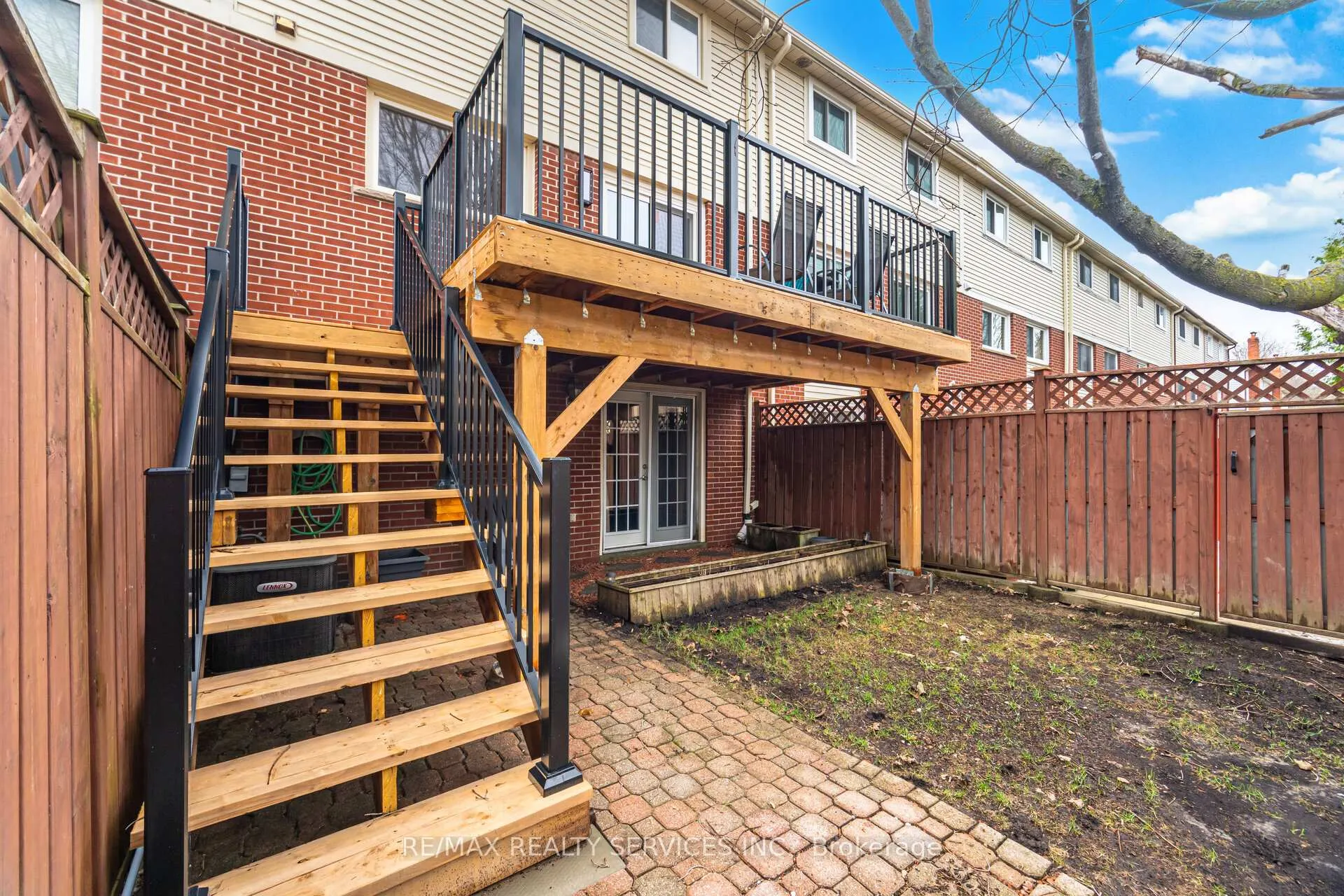 Photo 46 of 22 Rushmore Crescent W, Brampton, Heart Lake East — HOMEH
