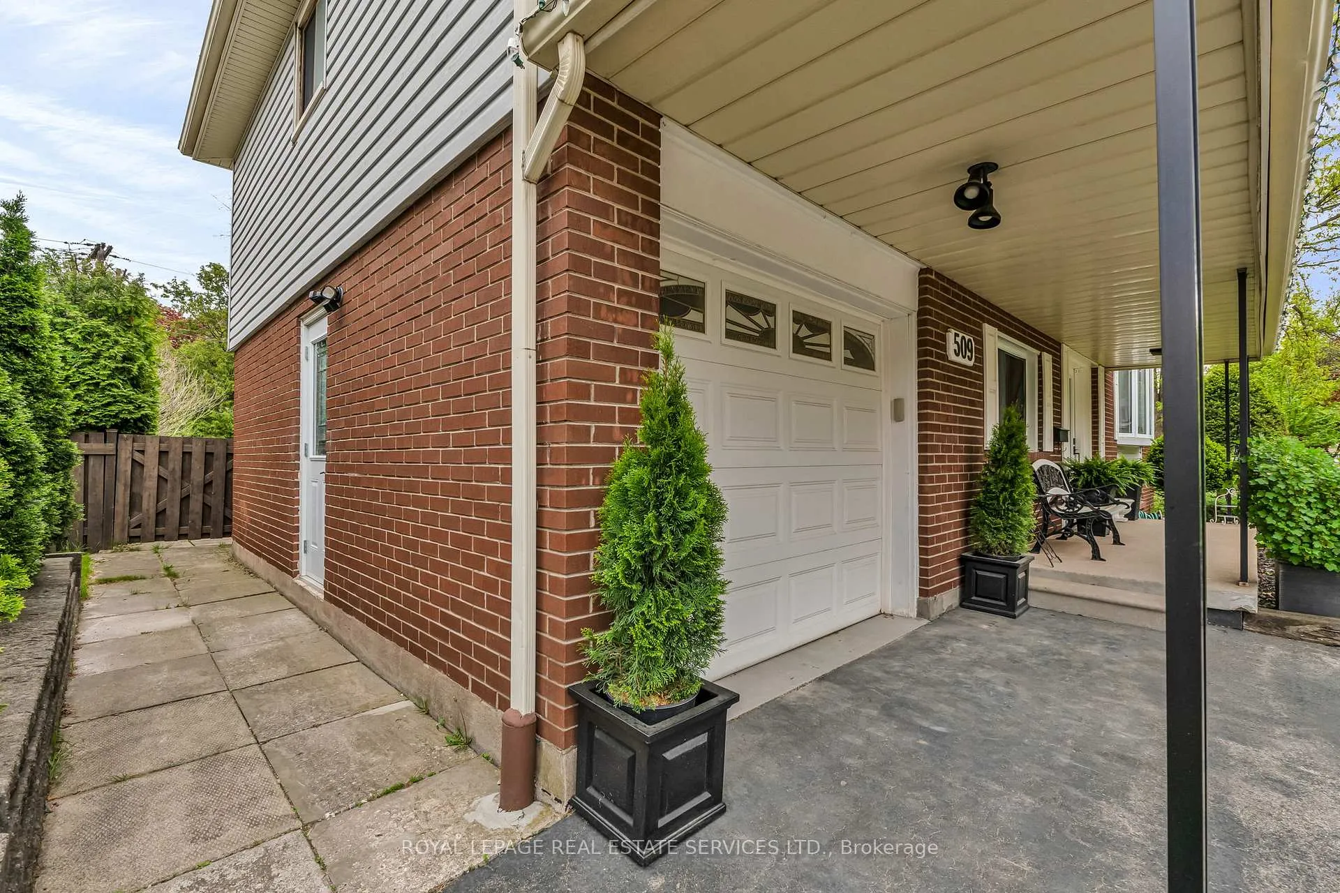 Photo 4 of Unit #Lower, 509 Pinedale Avenue, Burlington, Appleby — HOMEH