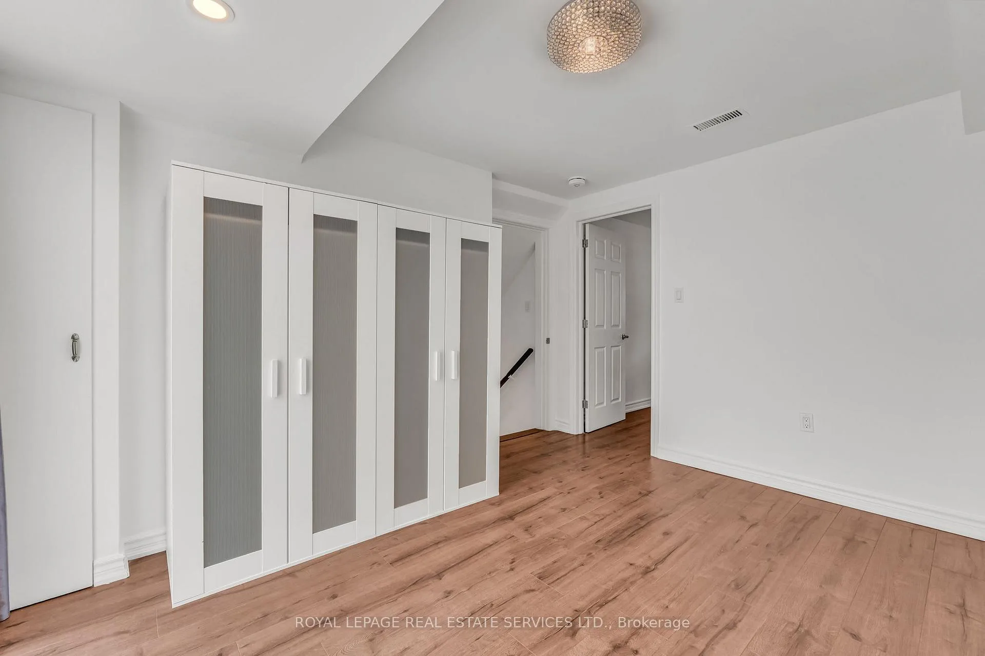 Photo 6 of Unit #Lower, 509 Pinedale Avenue, Burlington, Appleby — HOMEH