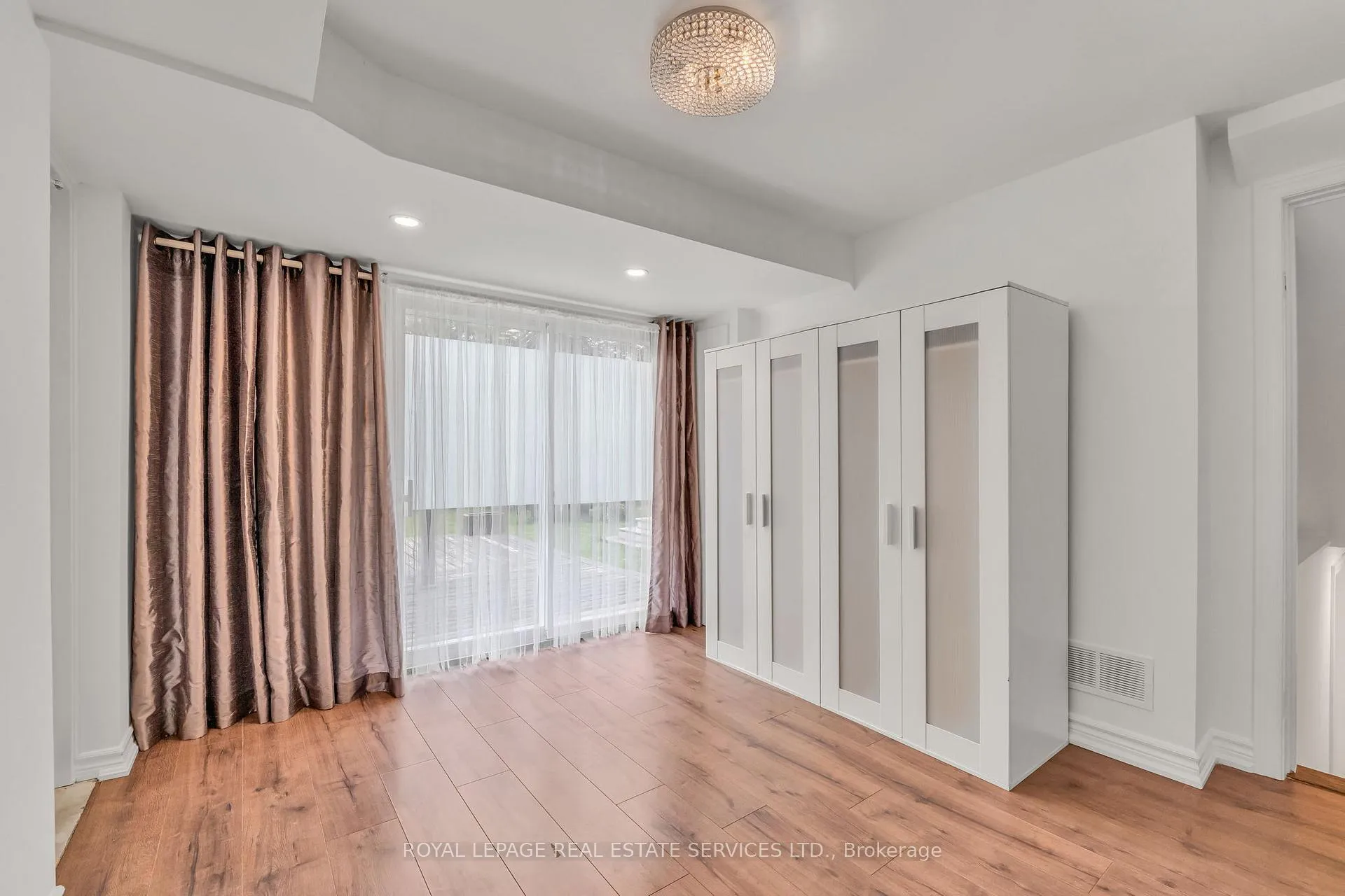 Photo 7 of Unit #Lower, 509 Pinedale Avenue, Burlington, Appleby — HOMEH