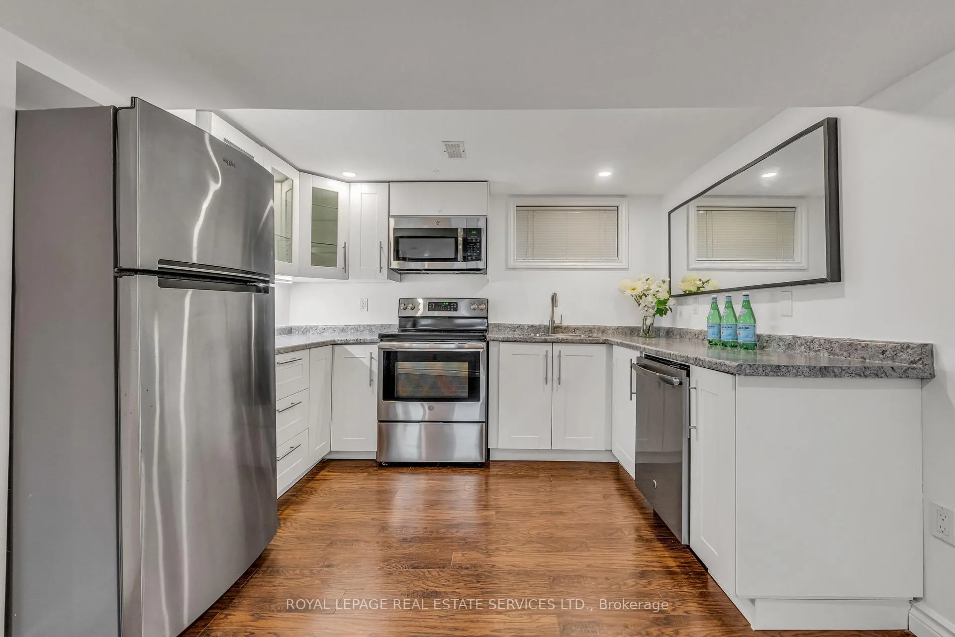 Photo 15 of Unit #Lower, 509 Pinedale Avenue, Burlington, Appleby — HOMEH