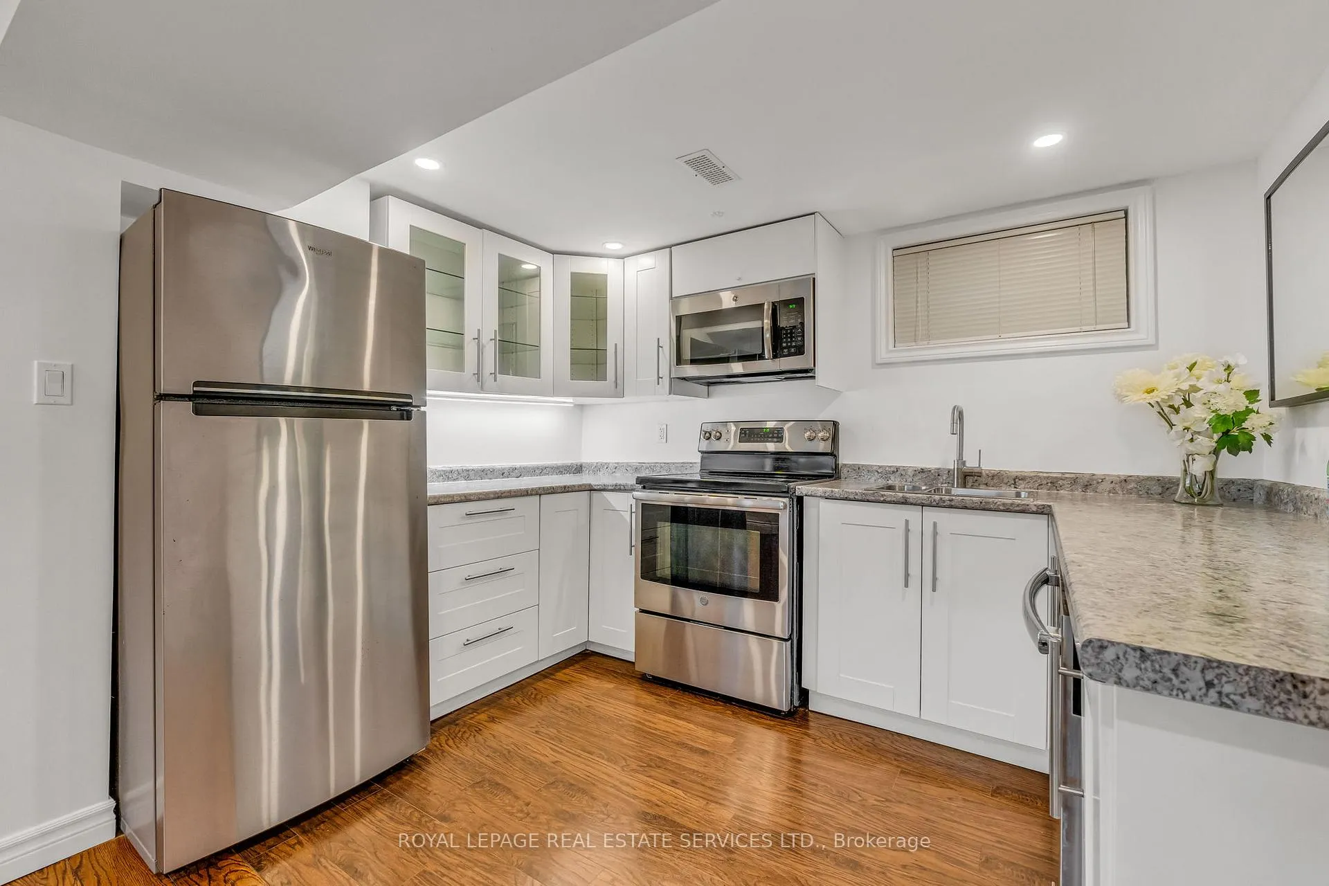 Photo 16 of Unit #Lower, 509 Pinedale Avenue, Burlington, Appleby — HOMEH