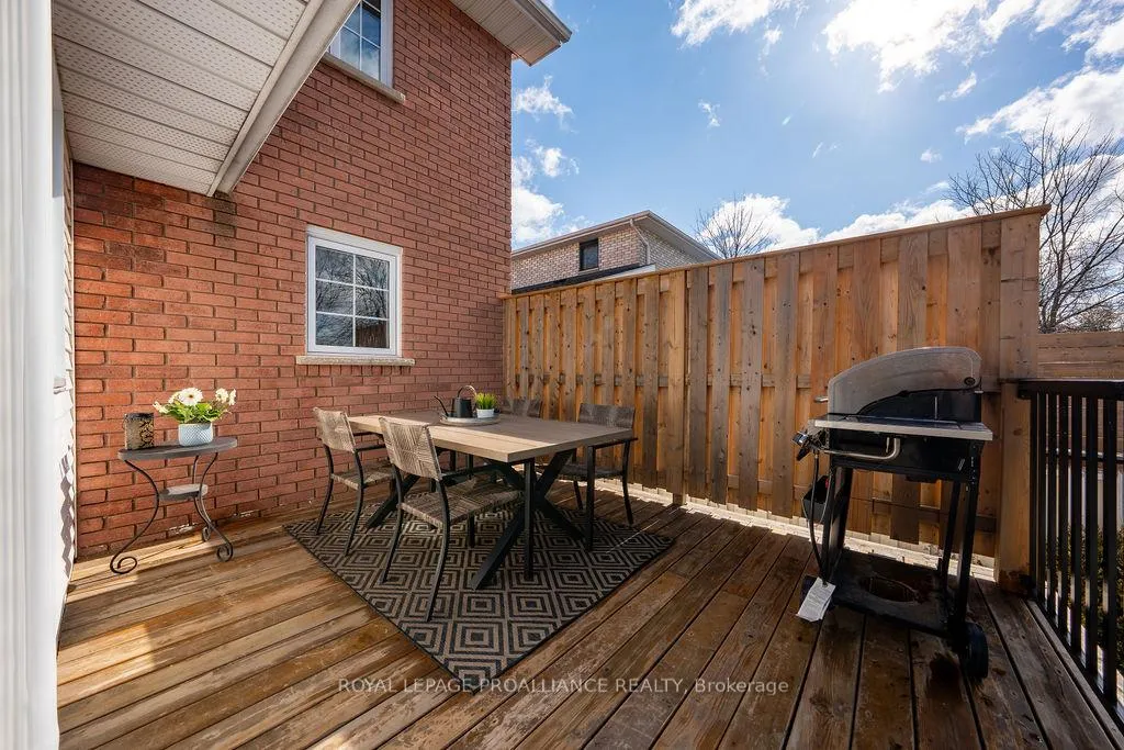 Photo 35 of 29 Sherwood Crescent, Belleville, Belleville Ward — HOMEH