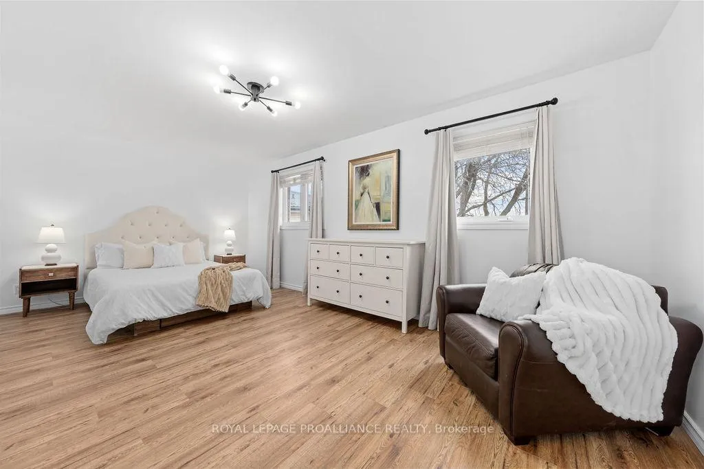 Photo 52 of 29 Sherwood Crescent, Belleville, Belleville Ward — HOMEH