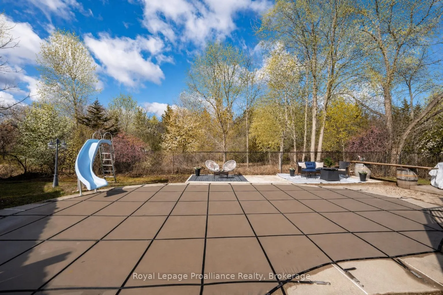 Photo 41 of 29 Sherwood Crescent, Belleville, Belleville Ward — HOMEH