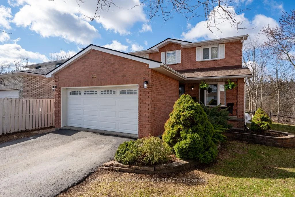 Photo 3 of 29 Sherwood Crescent, Belleville, Belleville Ward — HOMEH