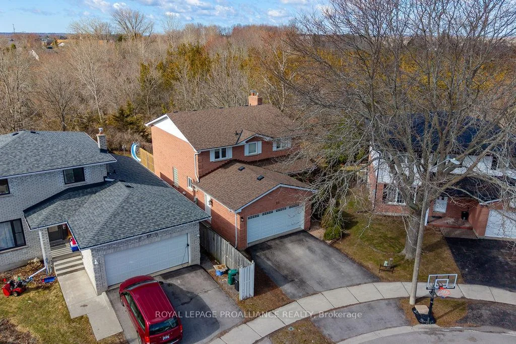 Photo 23 of 29 Sherwood Crescent, Belleville, Belleville Ward — HOMEH