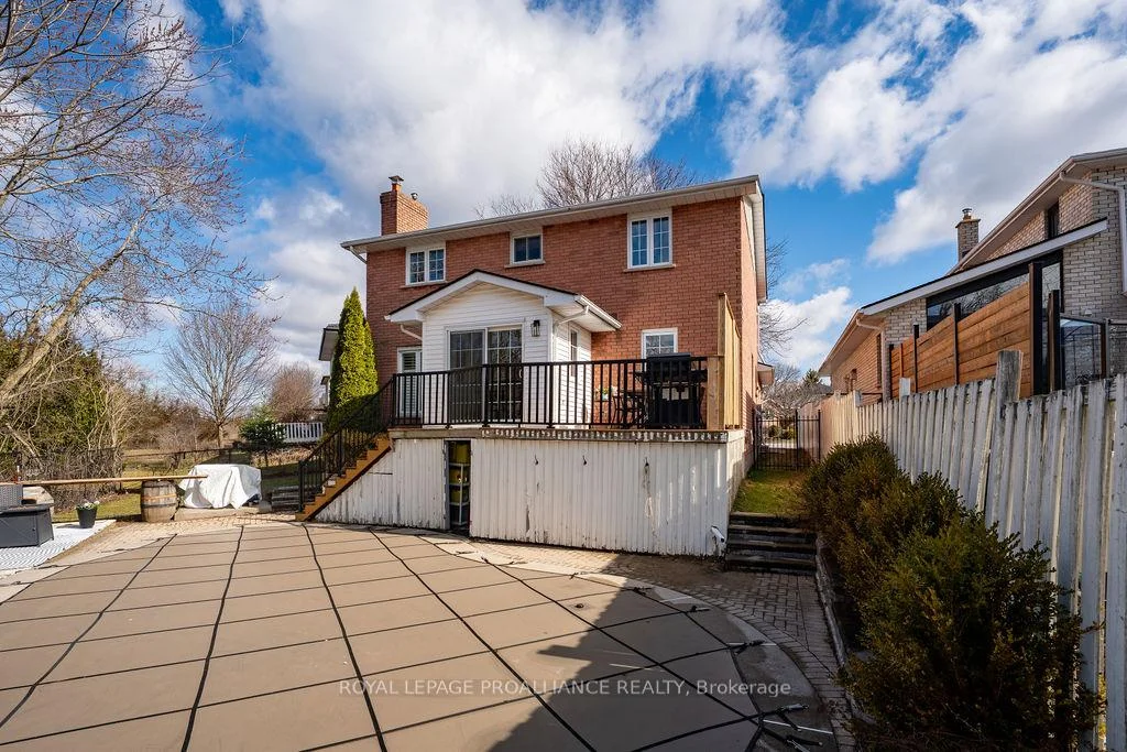 Photo 25 of 29 Sherwood Crescent, Belleville, Belleville Ward — HOMEH