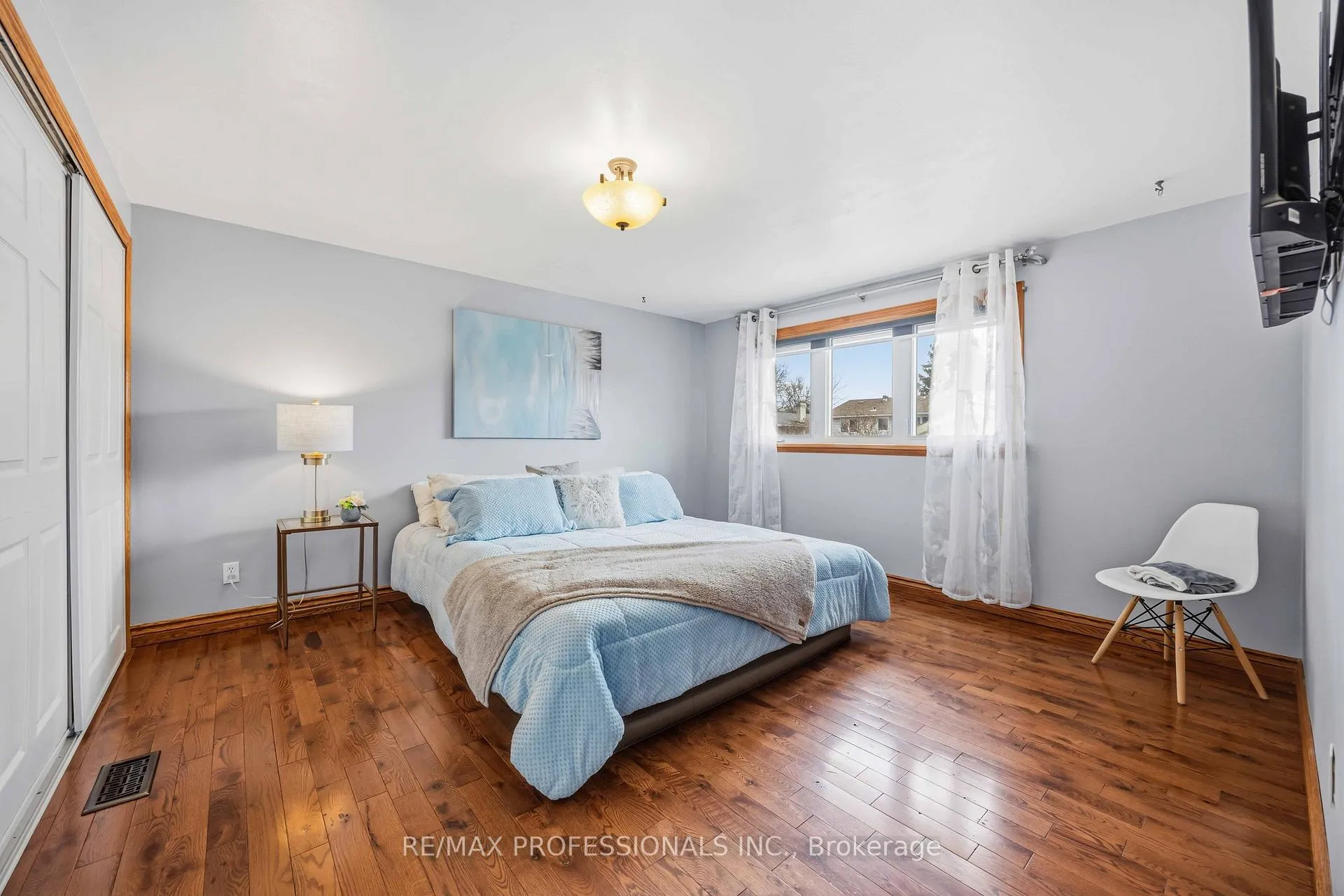 Photo 17 of 812 Danbury Crescent, Sarnia — HOMEH