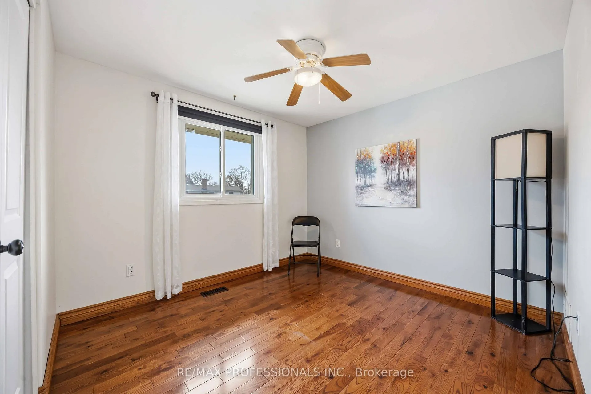 Photo 24 of 812 Danbury Crescent, Sarnia — HOMEH